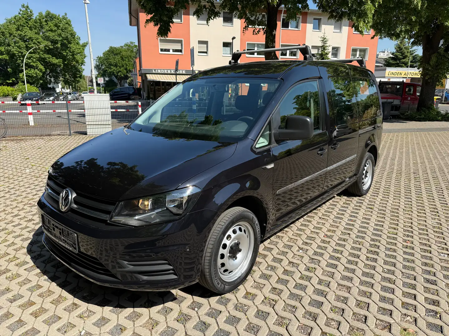 Volkswagen Caddy Maxi Kombi BMT      Keine Klima Zwart - 1