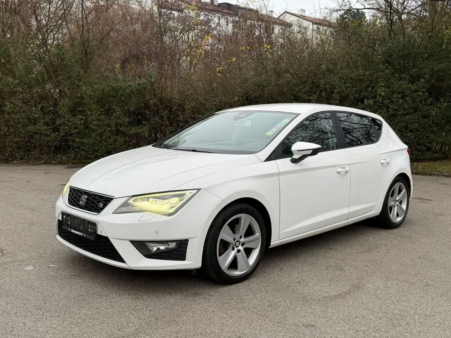 SEAT Leon 2.0 TDI FR DSG Automati Matrix Navi Leader Bílá - 1