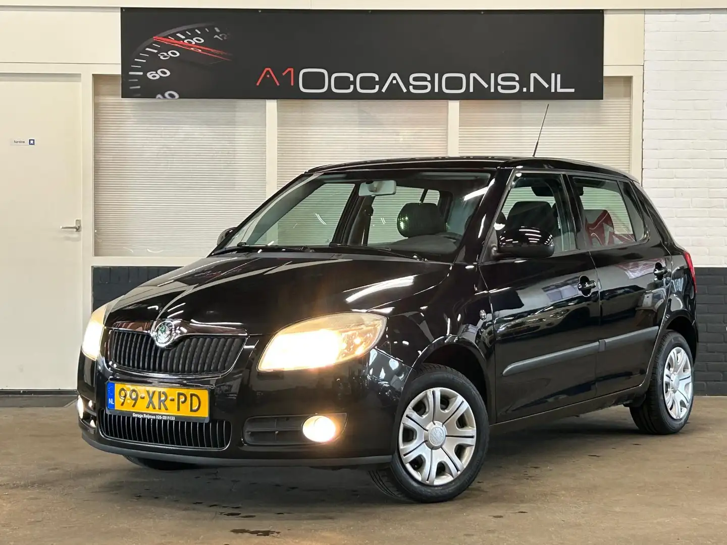 Skoda Fabia 1.4-16V Ambiente Zwart - 2
