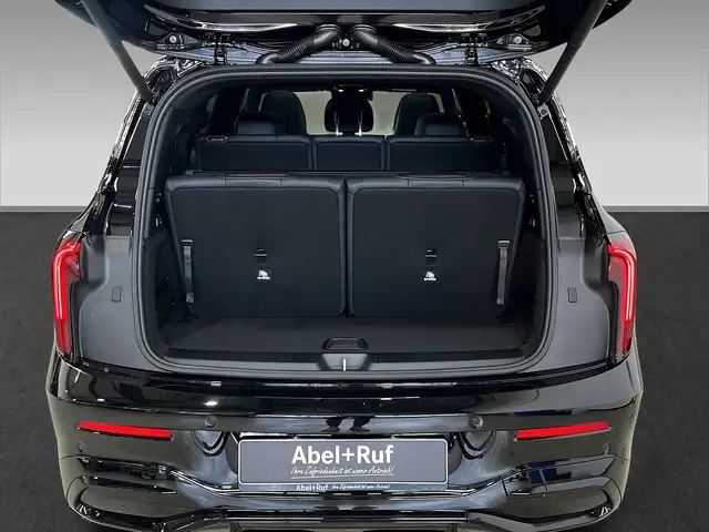 Mercedes-Benz GLB Class view 6
