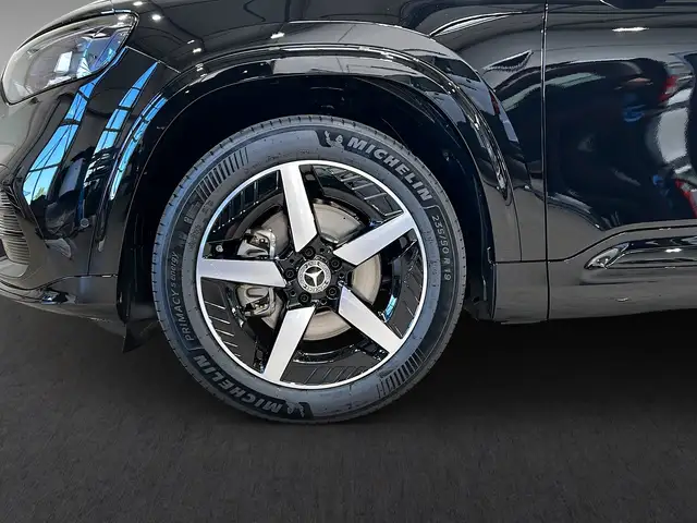 Mercedes-Benz GLB Class view 7