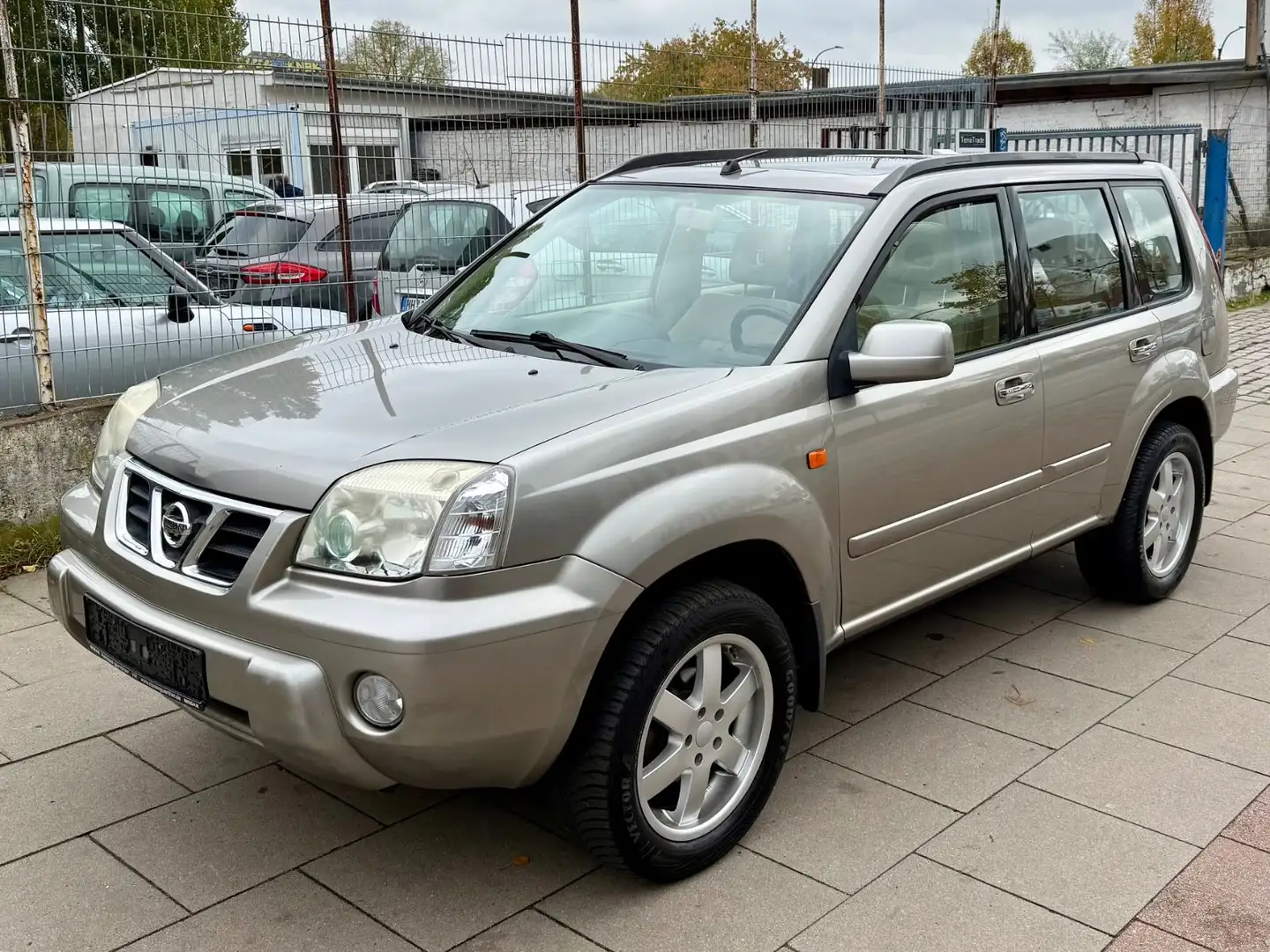 Nissan X-Trail Comfort / TÜV NEU Beige - 2
