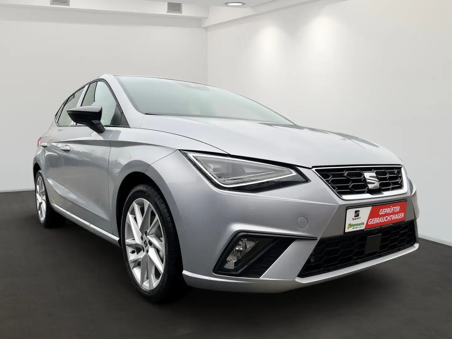SEAT Ibiza Ibiza FR 1.0 TSI 85kW(116PS) 7-Gang DSG Silber - 2