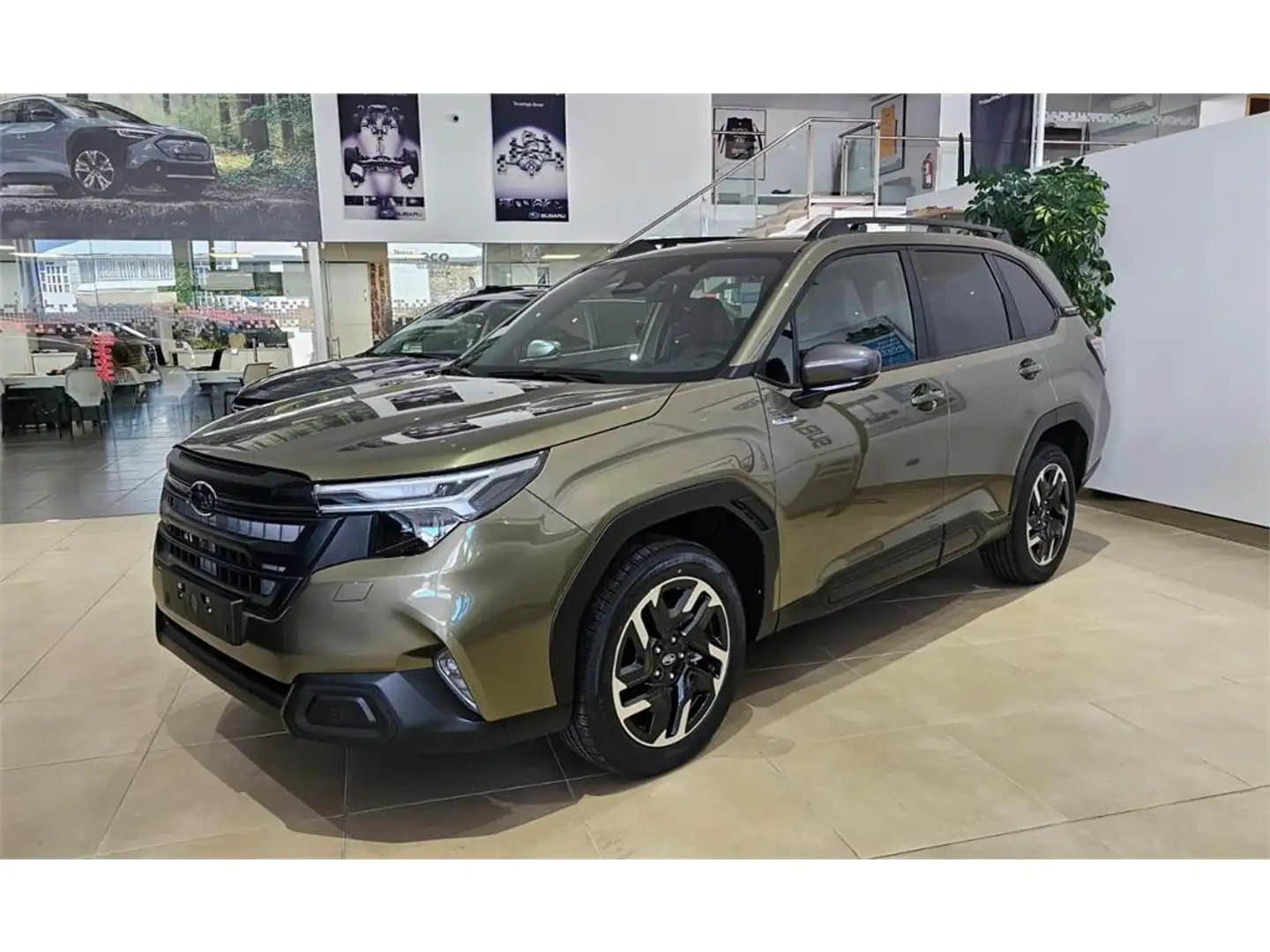 Subaru Forester 2.0i Hybrid Field - 1