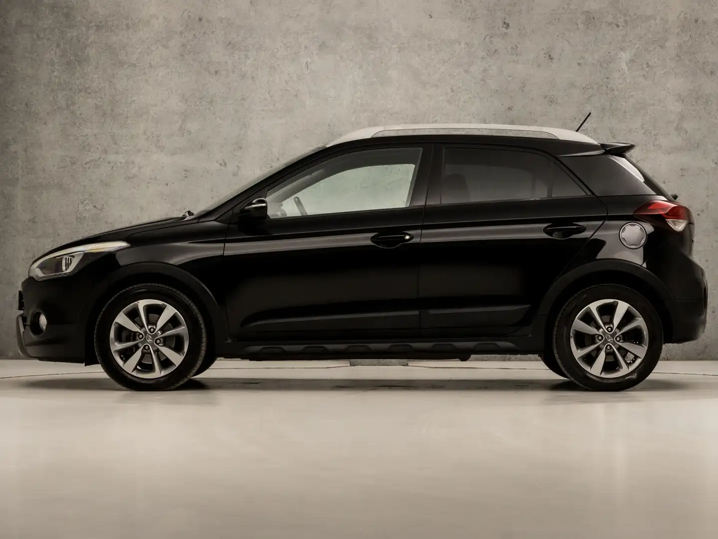 Hyundai i20 1.0 T-GDI Active Sport (NAVIGATIE, CLIMATE, STOELV Zwart - 2