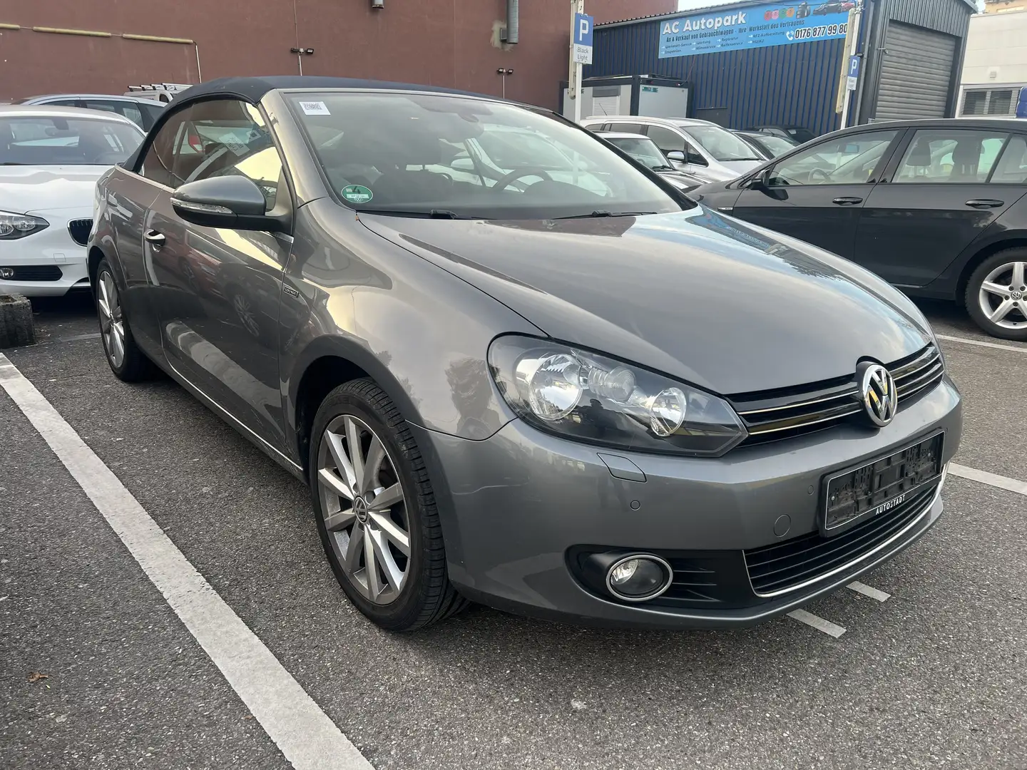 Volkswagen Golf Cabriolet Lounge BMT Grau - 1