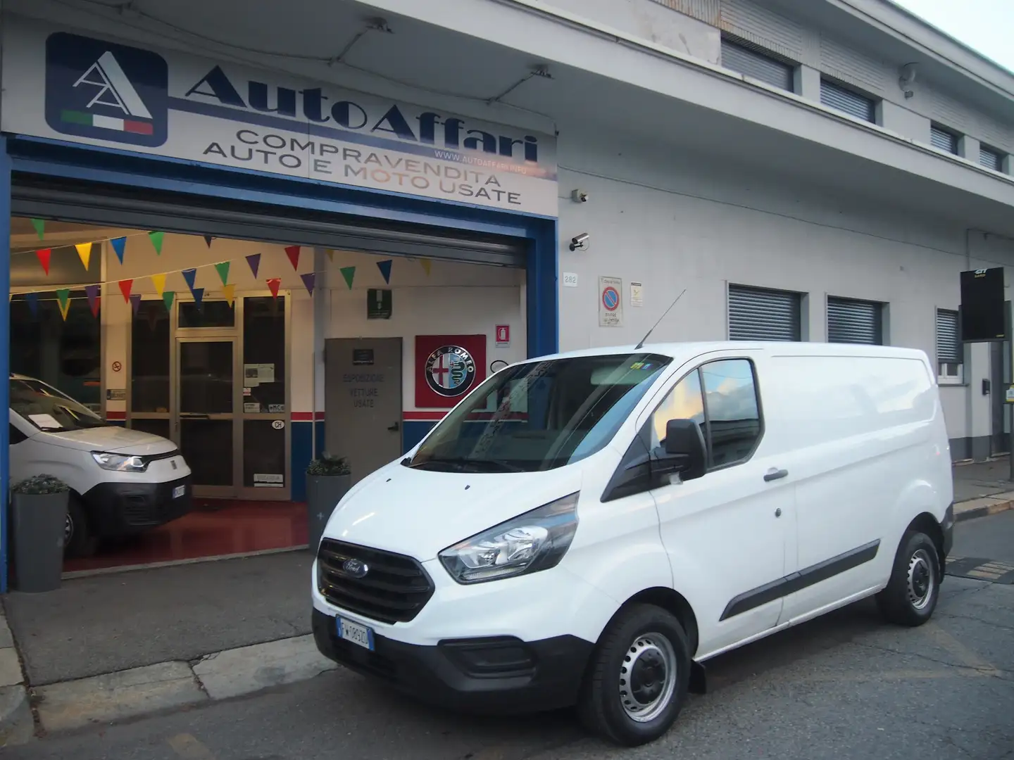 Ford Transit Custom 2.0TDCI 3 POSTI UnicoProprietario Bianco - 1
