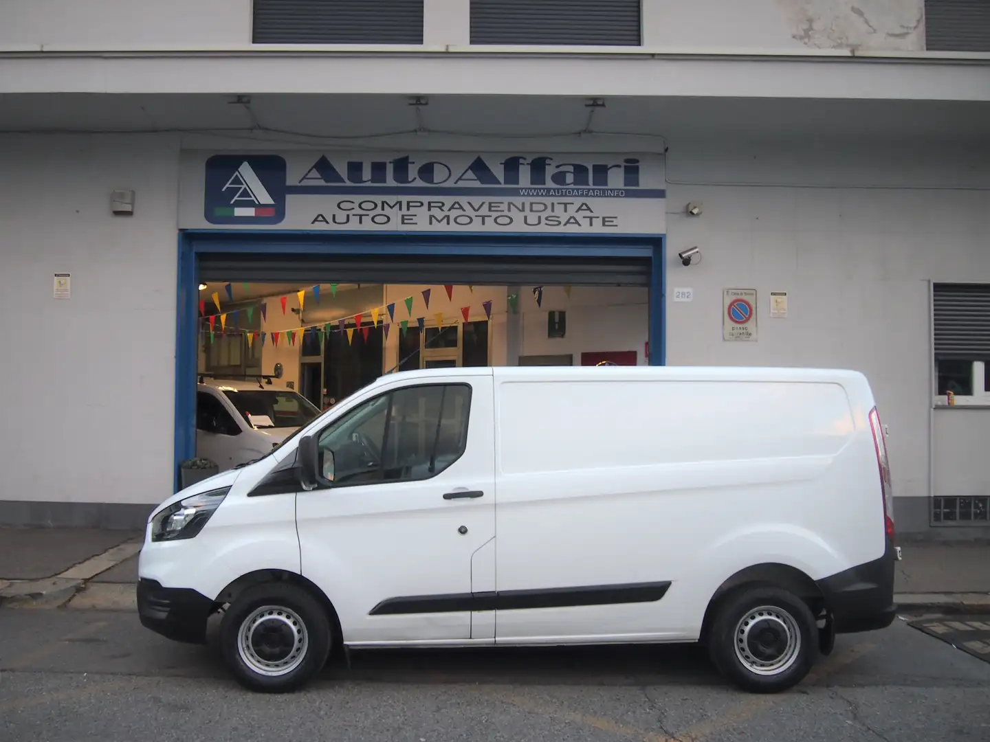 Ford Transit Custom 2.0TDCI 3 POSTI UnicoProprietario Bianco - 2