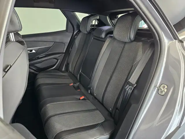 Peugeot 3008 view 6
