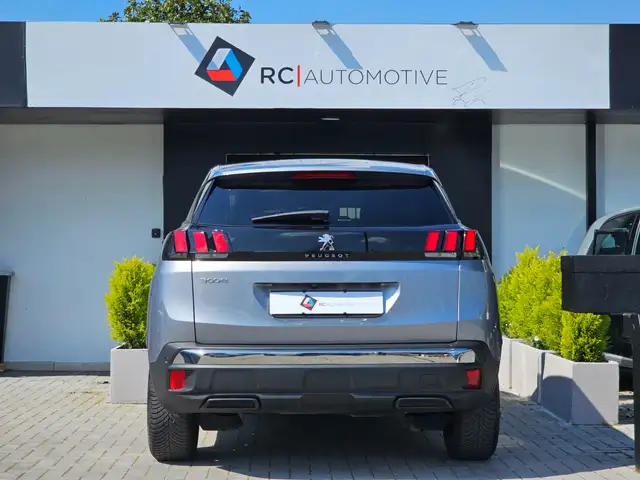 Peugeot 3008 view 5