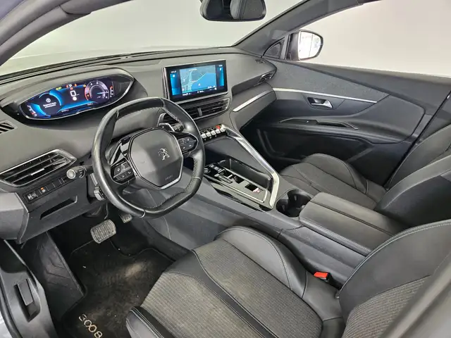 Peugeot 3008 view 10
