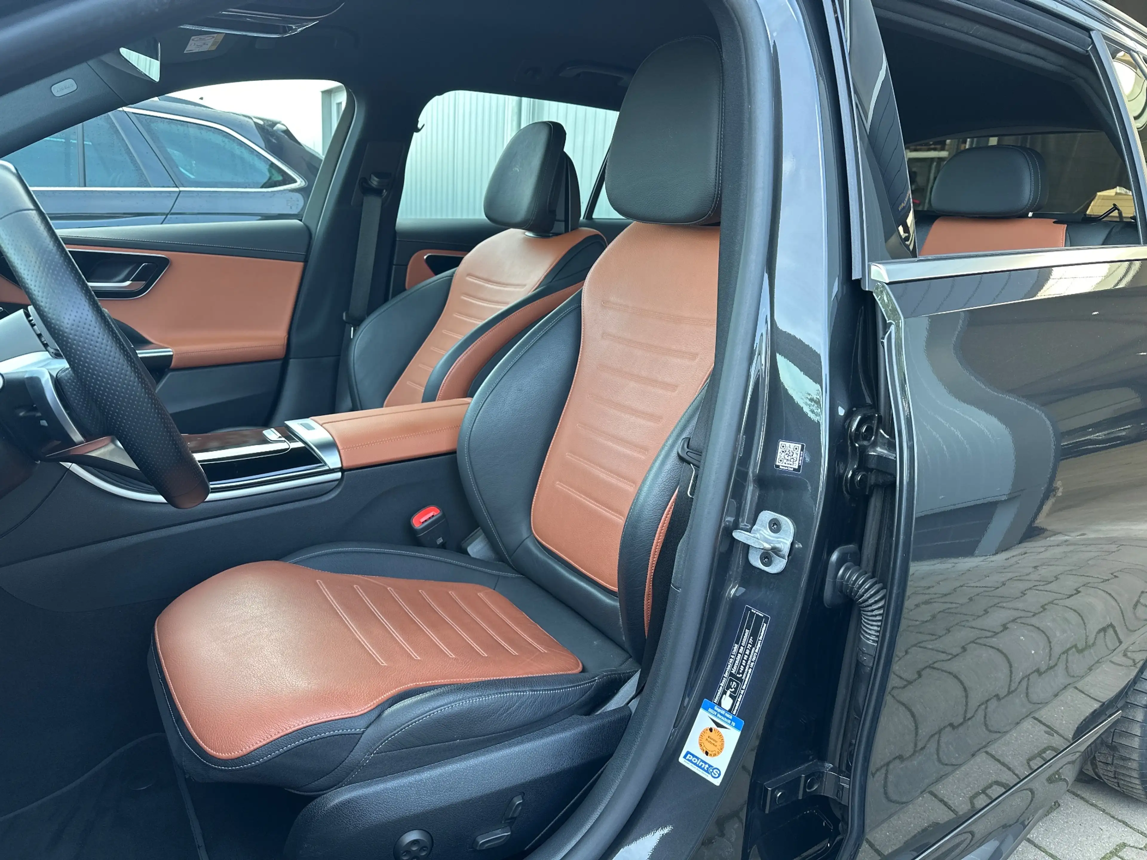 Mercedes-Benz C 220 d T 4MATIC AMG-Line NAV+LED+DISTRONIC+KAMERA+AHK — photo 13