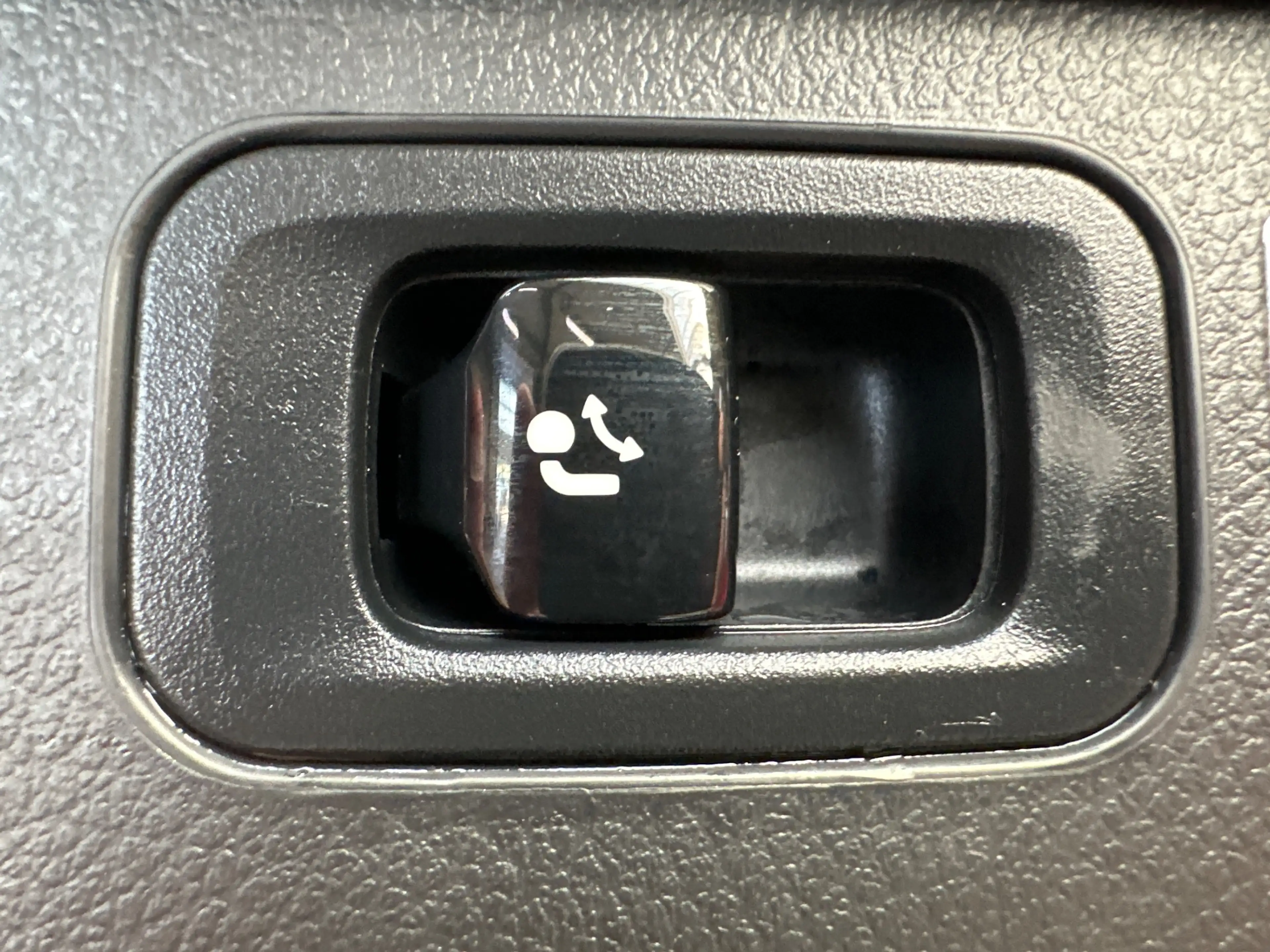 Mercedes-Benz C 220 d T 4MATIC AMG-Line NAV+LED+DISTRONIC+KAMERA+AHK — photo 10