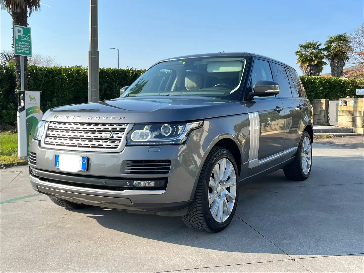 Land Rover Range Rover IV 2014 4.4 sdV8 Autobiography auto Grigio - 1