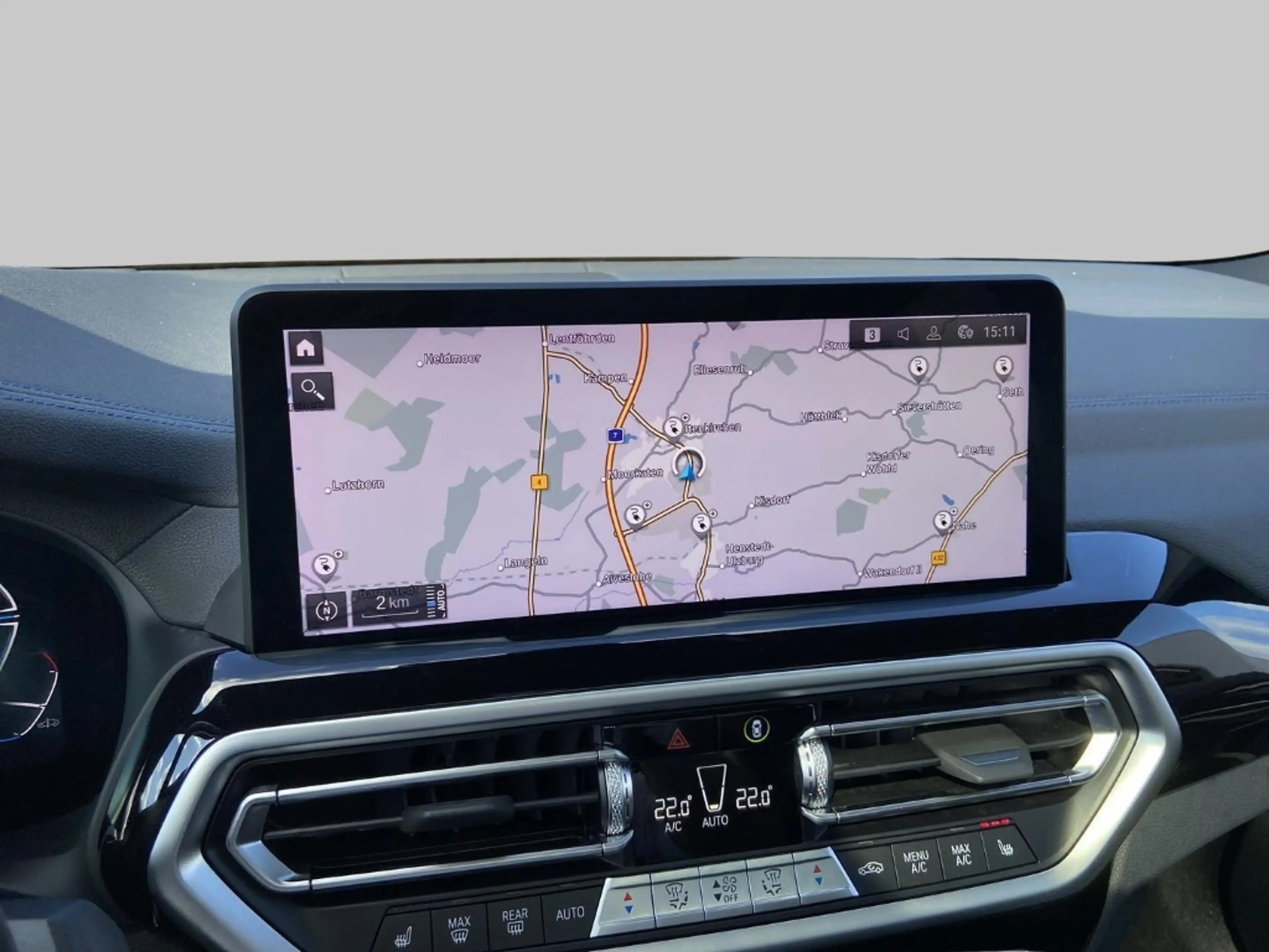 BMW iX3 Sportpaket HUD AD AHK-el. klappb. AHK-klappbar AHK — photo 11