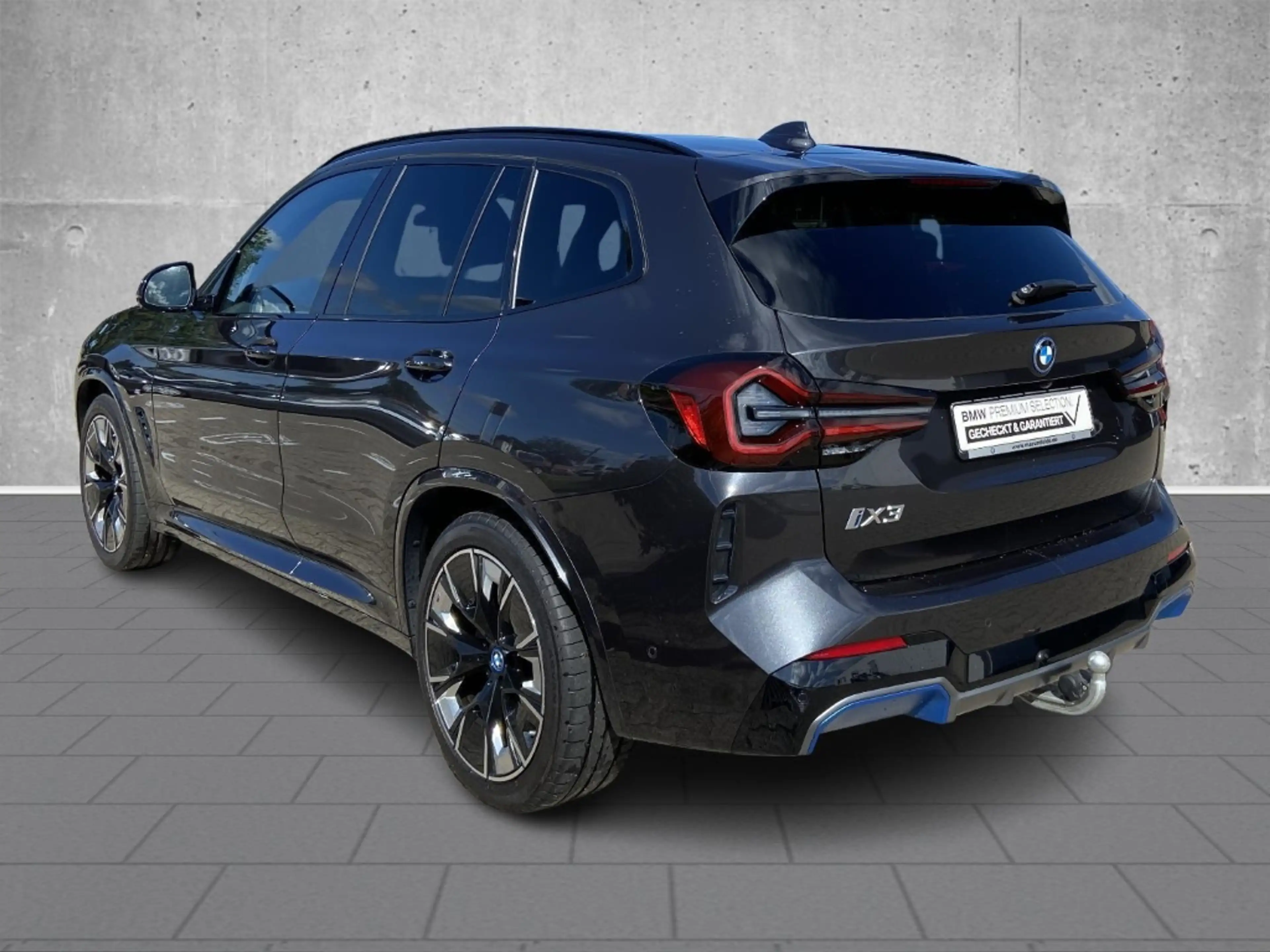 BMW iX3 Sportpaket HUD AD AHK-el. klappb. AHK-klappbar AHK — photo 5
