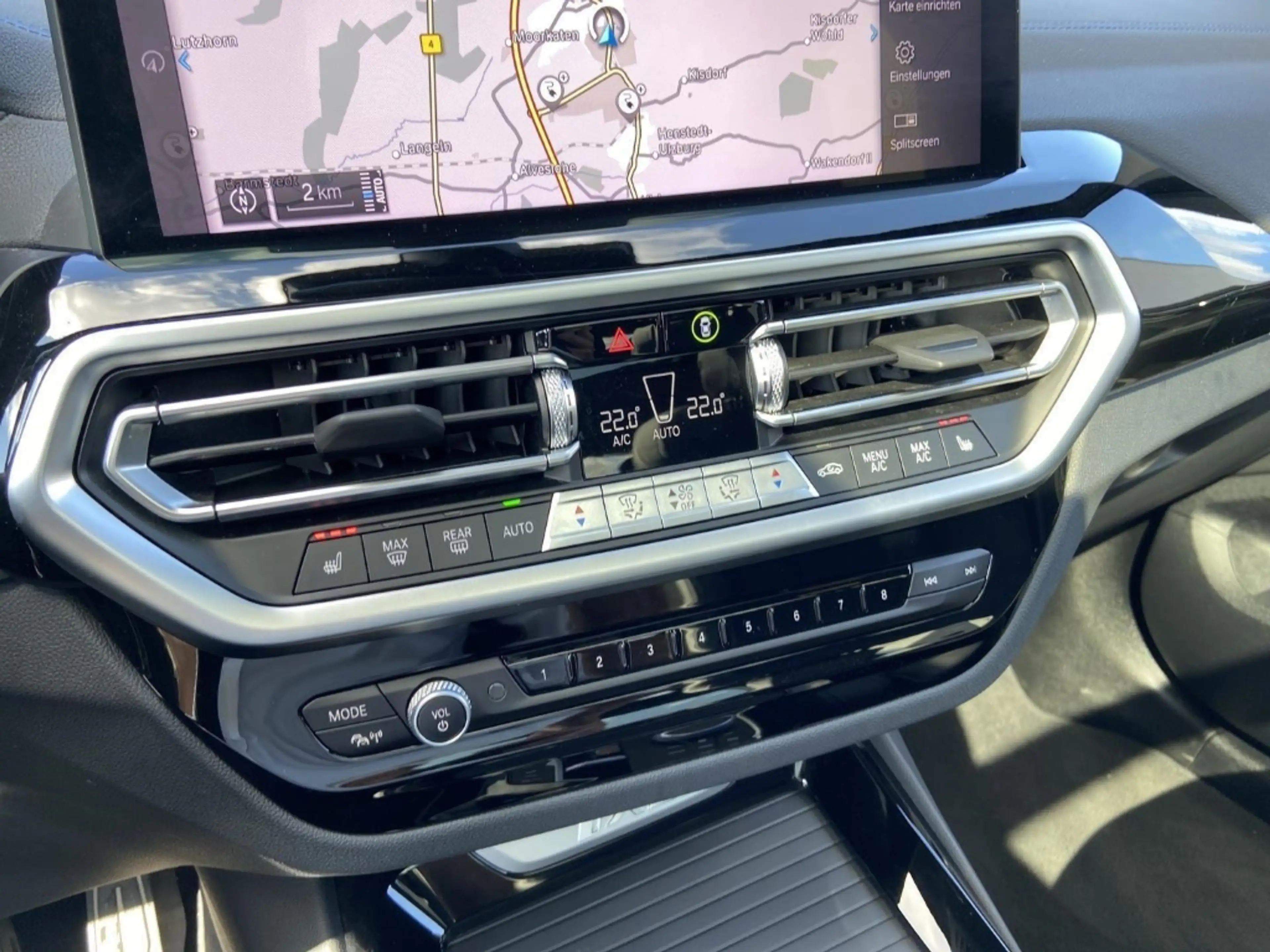 BMW iX3 Sportpaket HUD AD AHK-el. klappb. AHK-klappbar AHK — photo 12