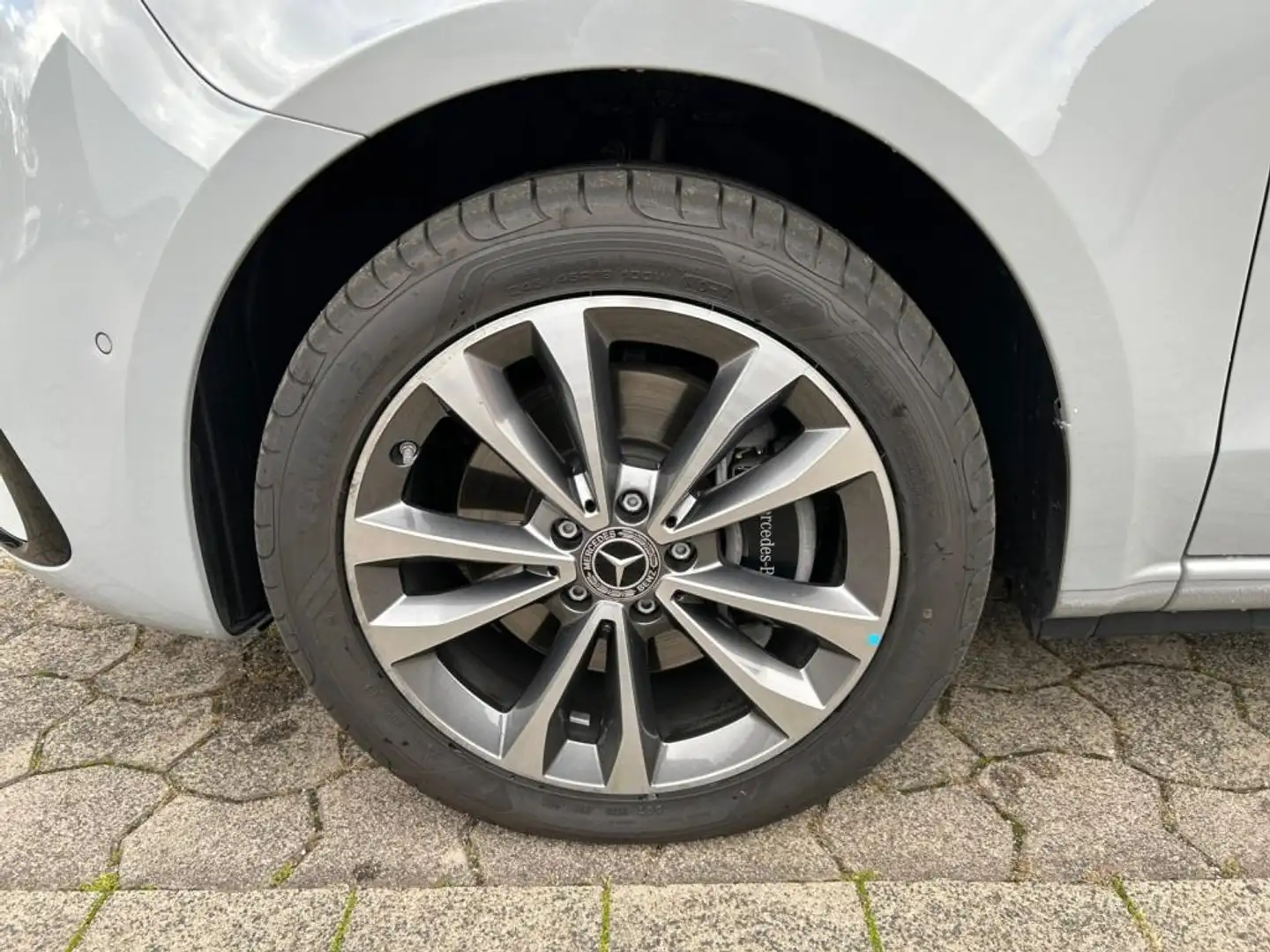 Mercedes-Benz V 300 d AVANTGARDE Lang Burmester/Panorama/360° Grau - 2