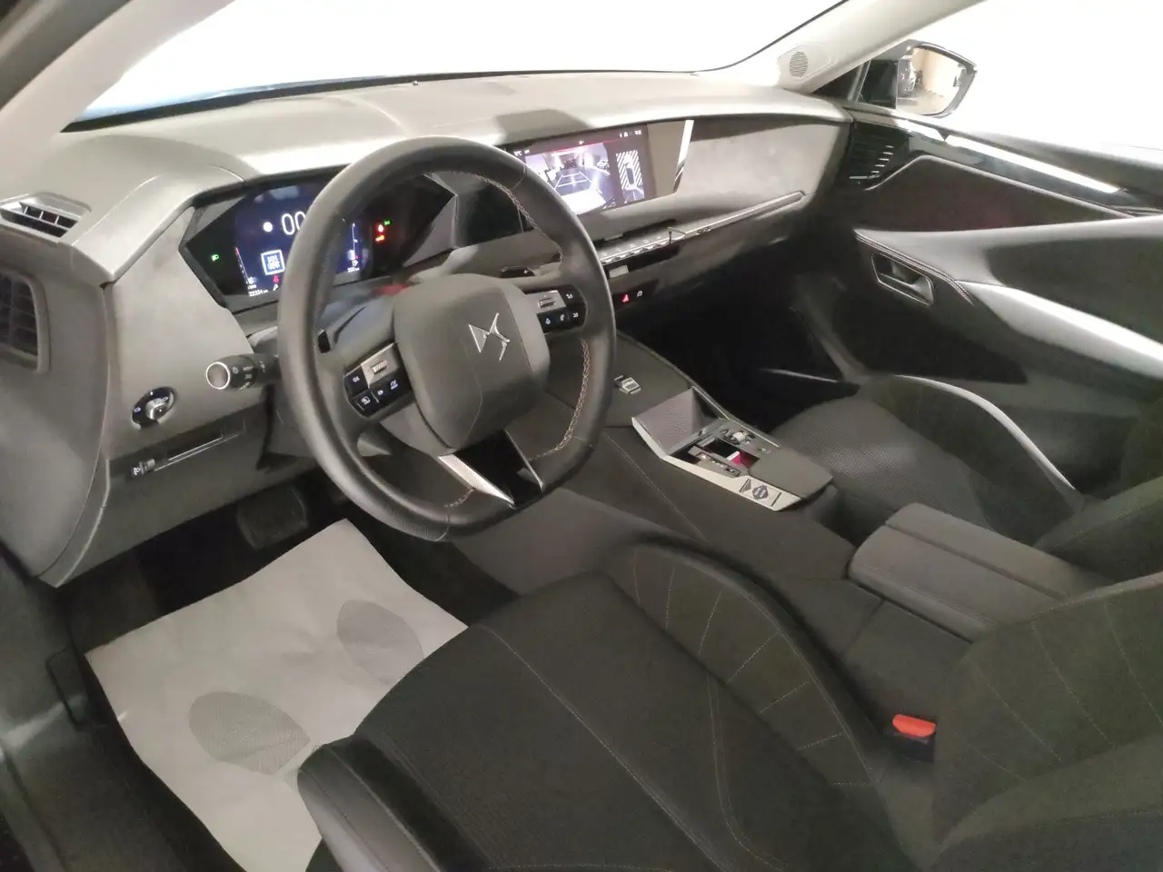 DS Automobiles DS 4 Crossback 2023 — фото 11