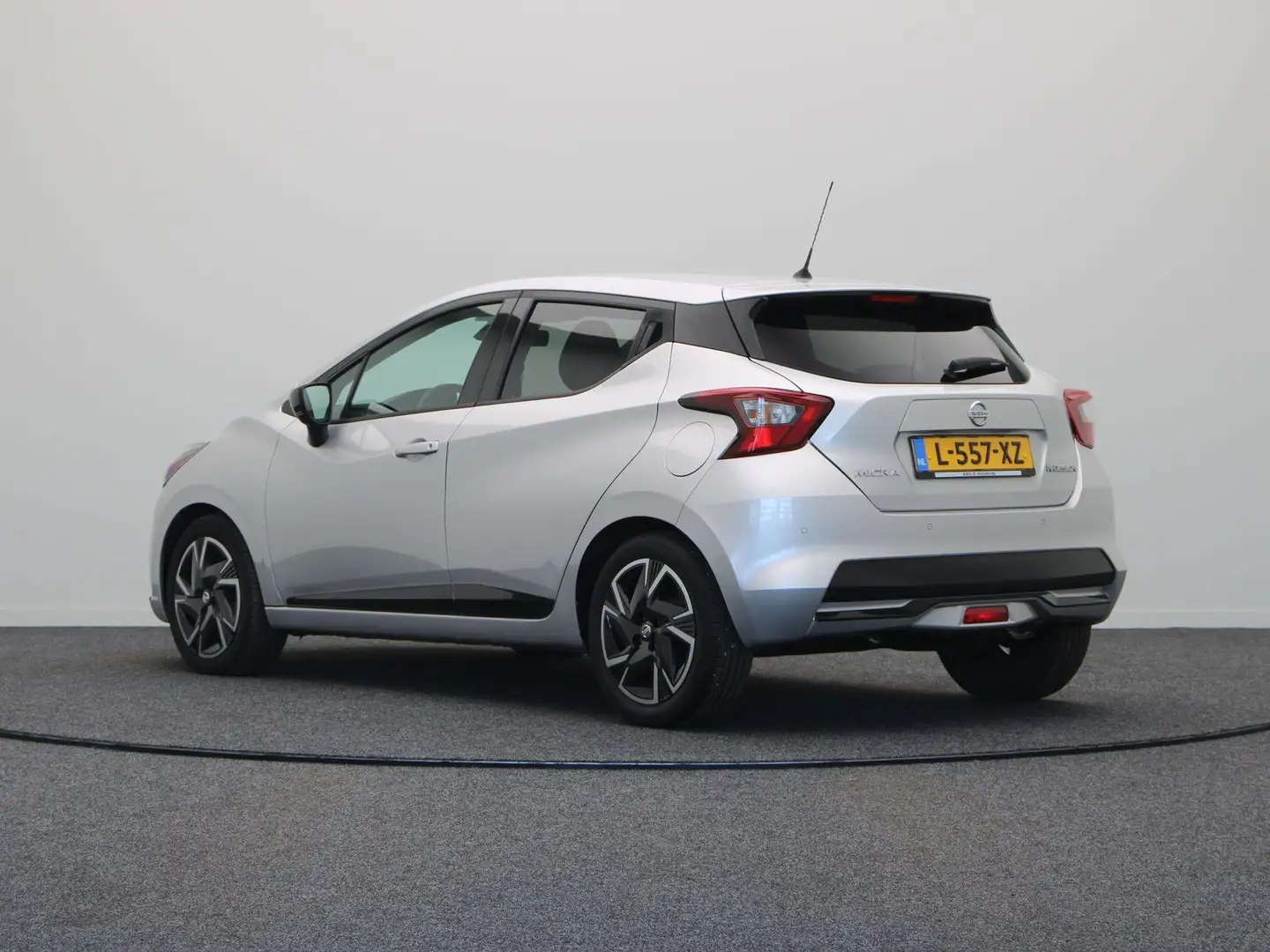 Nissan Micra 1.0 IG-T N-Design | Airco | Lane Assist | Automati Gris - 2