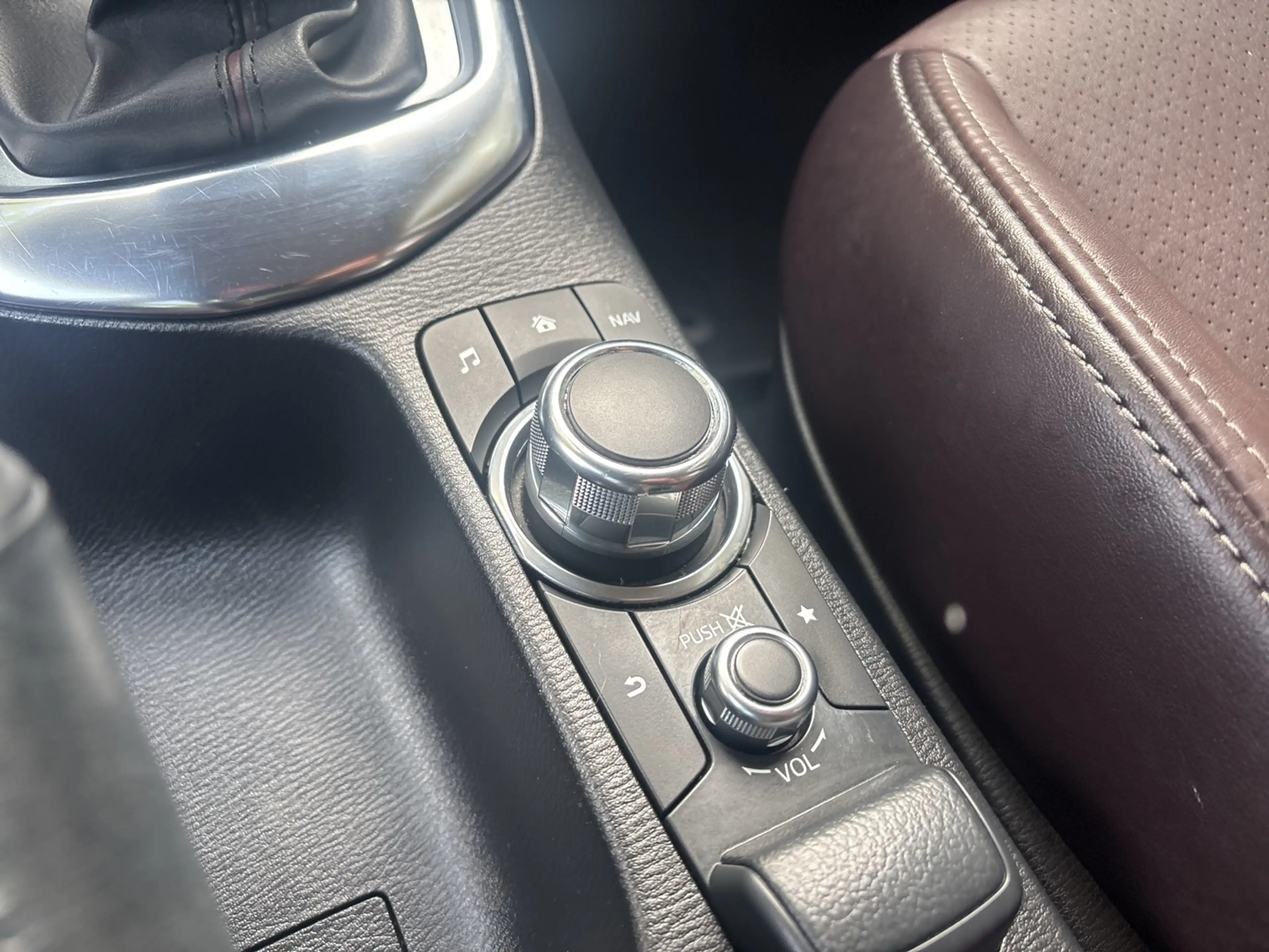 Mazda CX-3 AWD i-ELOOP 110 kW (150 PS) — photo 10