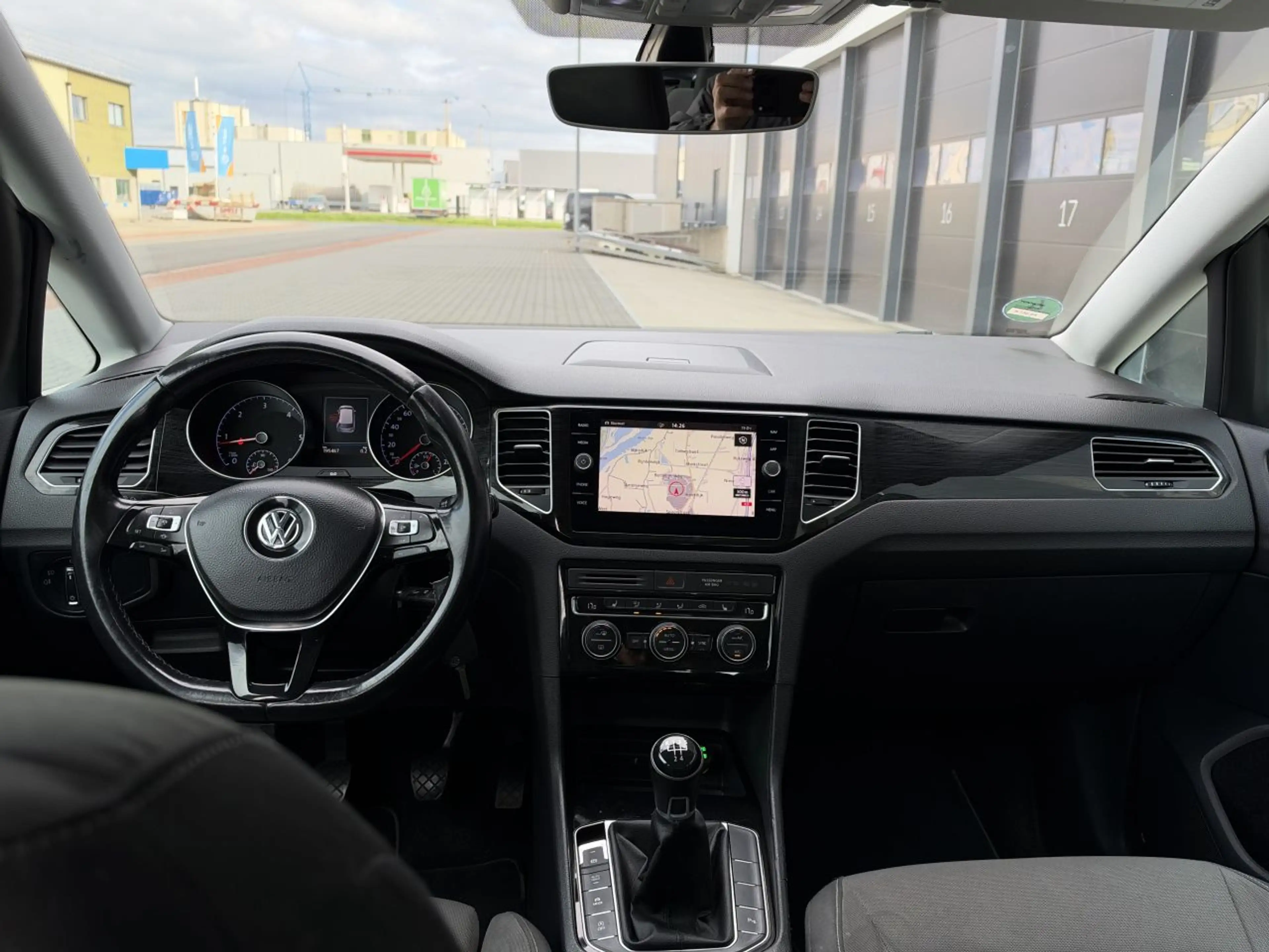 Volkswagen Golf Sportsvan 1.6 TDI Highline Xenon Camera EURO-6 — photo 7