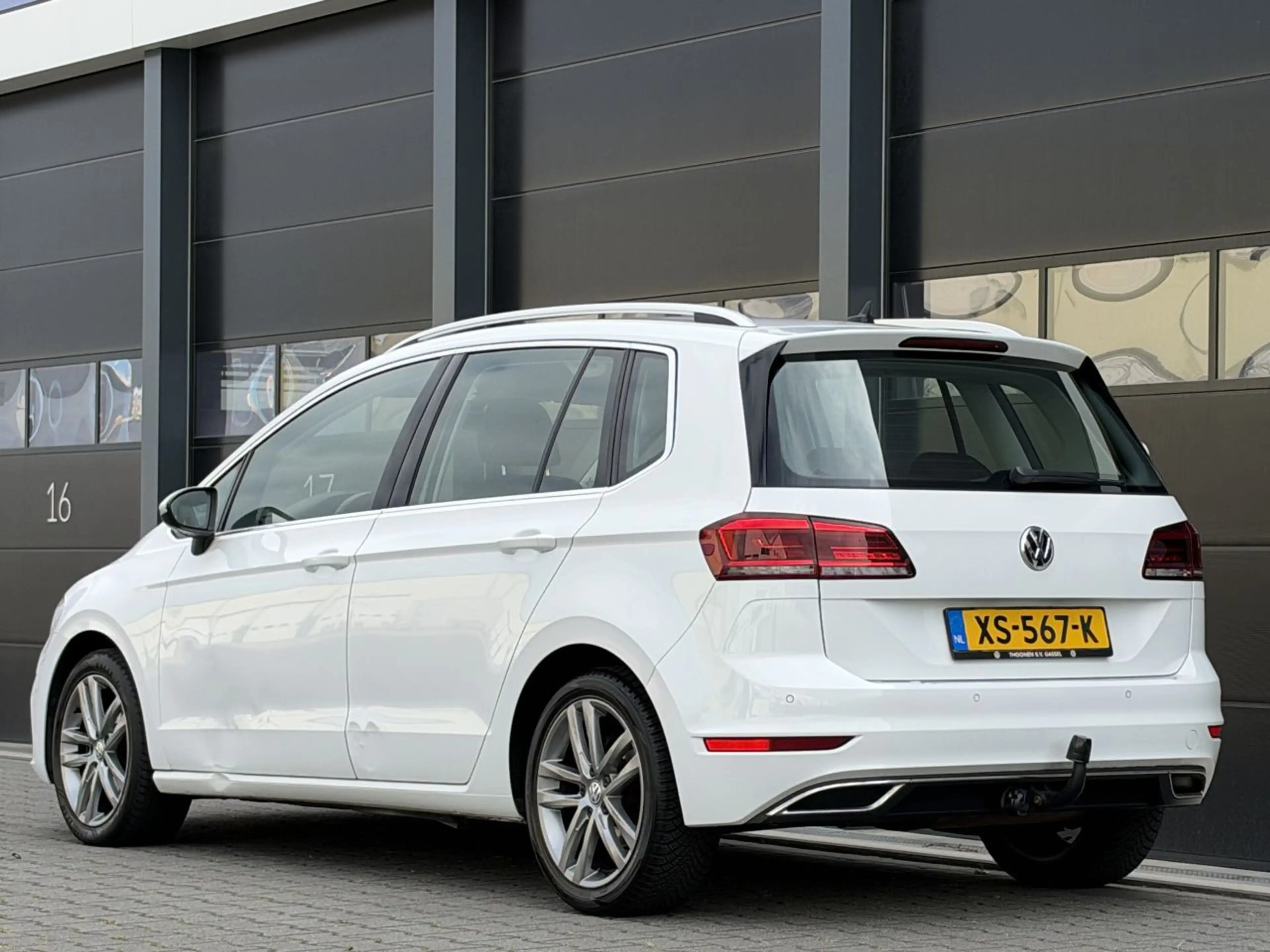 Volkswagen Golf Sportsvan 1.6 TDI Highline Xenon Camera EURO-6 — photo 5