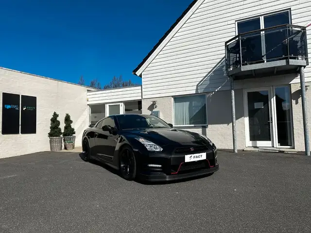 Nissan GT-R Black Edition