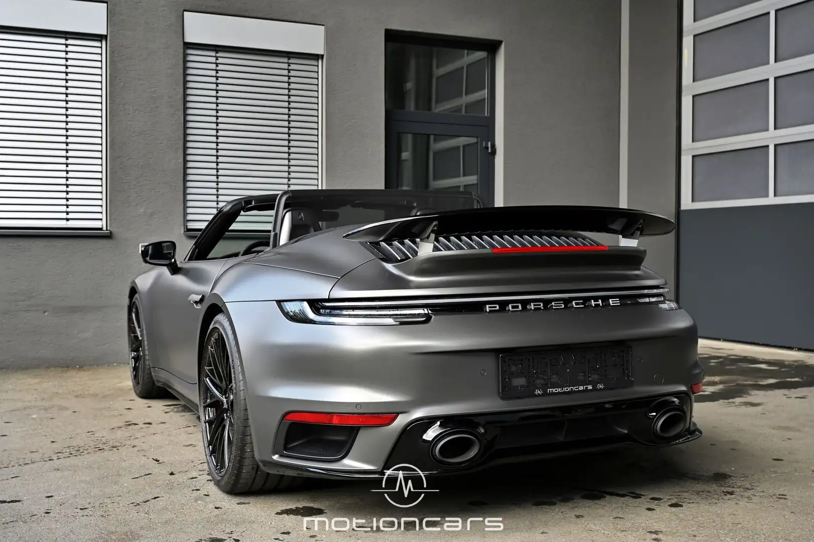 Porsche 992 911 3.8 Turbo Cabrio EXP € 162.067,- Srebrny - 2