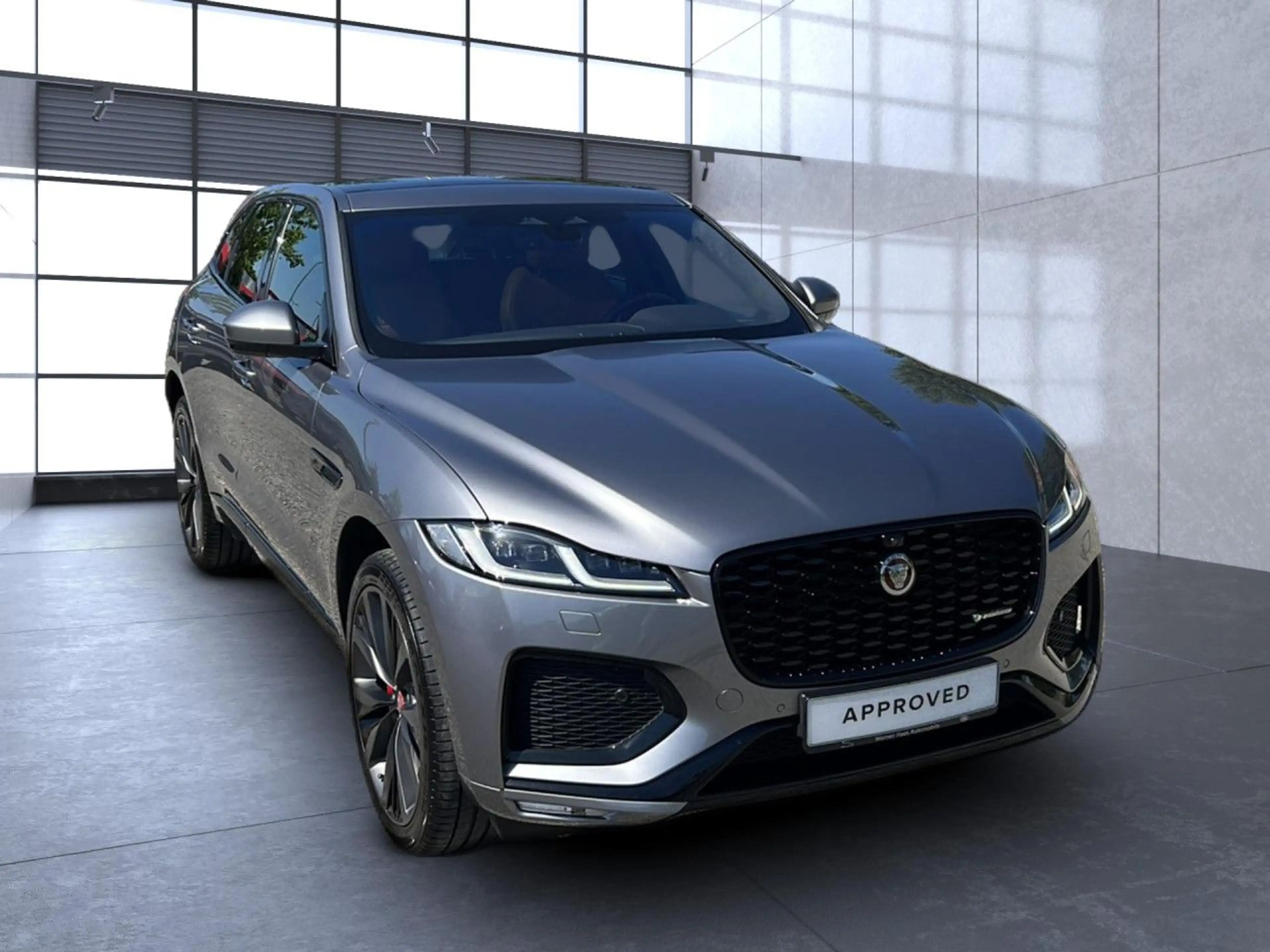 Jaguar F-Pace D300 AWD R-Dynamic HSE — photo 4