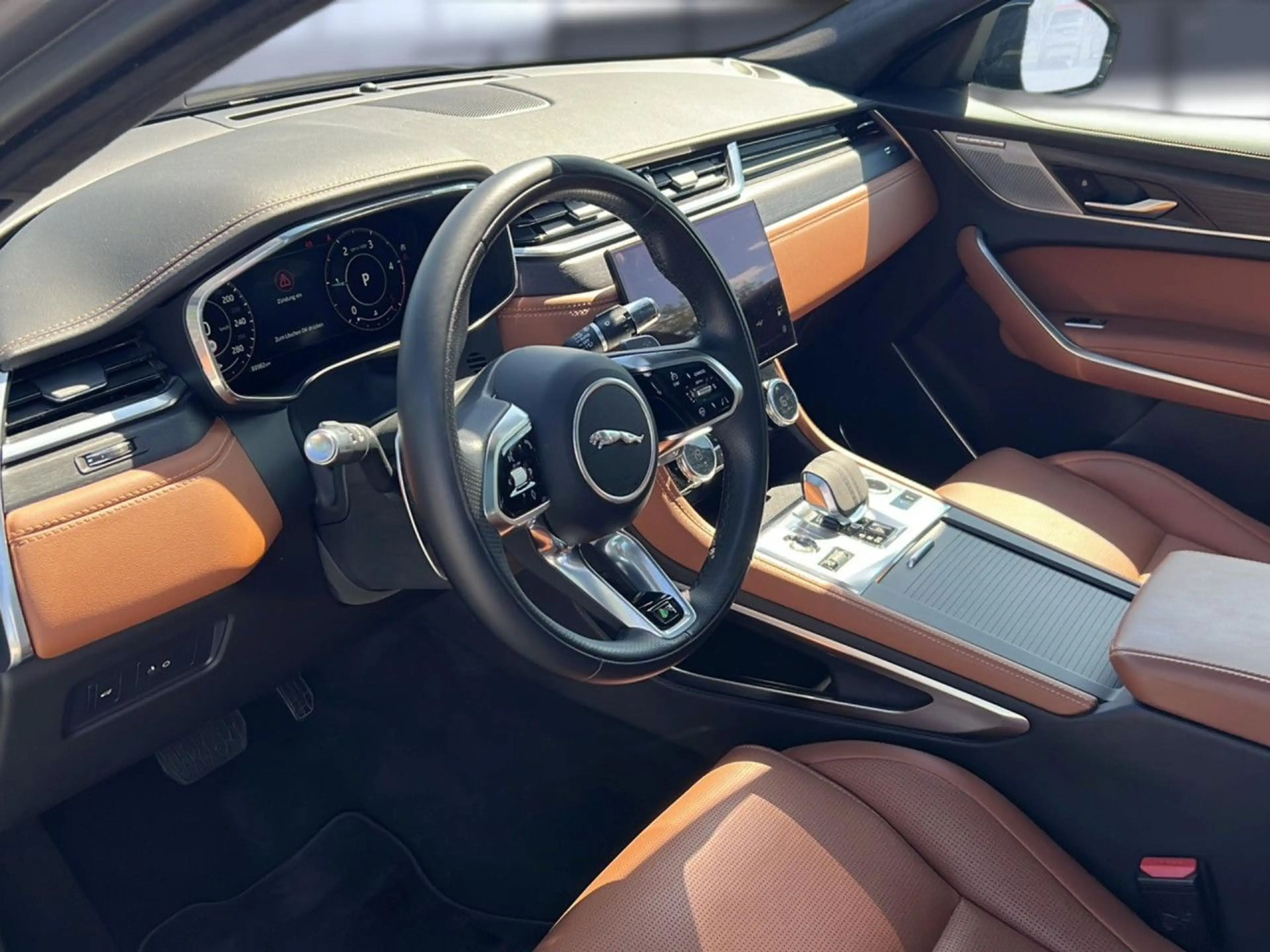 Jaguar F-Pace D300 AWD R-Dynamic HSE — photo 10