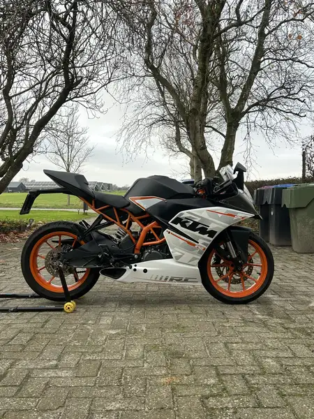 KTM RC 390 - foto 8