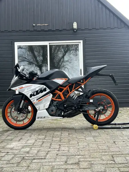 KTM RC 390 - foto 7
