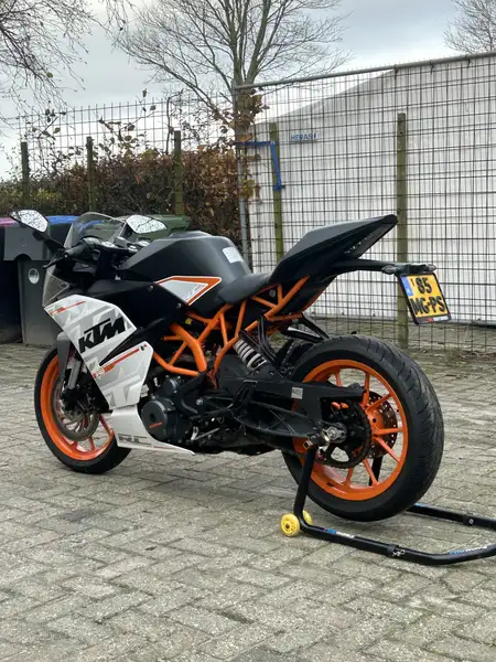 KTM RC 390 - foto 6