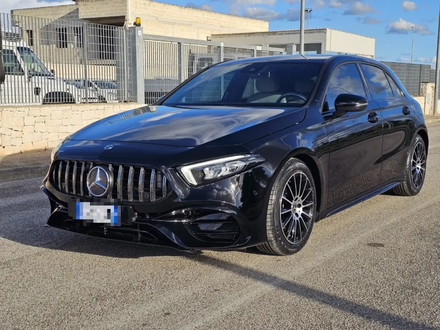 Mercedes-Benz A 180 d Automatic Business Schwarz - 1