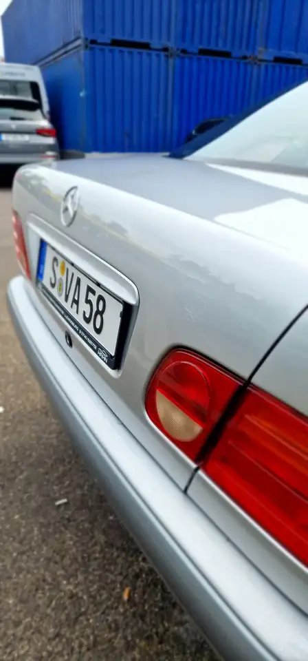 Mercedes-Benz E 240 Classic, foto 10