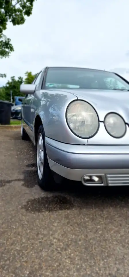 Mercedes-Benz E 240 Classic, foto 7