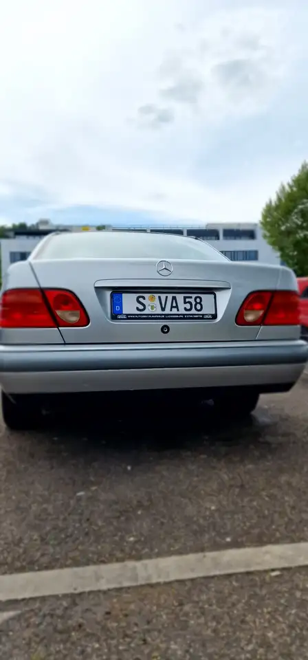 Mercedes-Benz E 240 Classic, foto 11