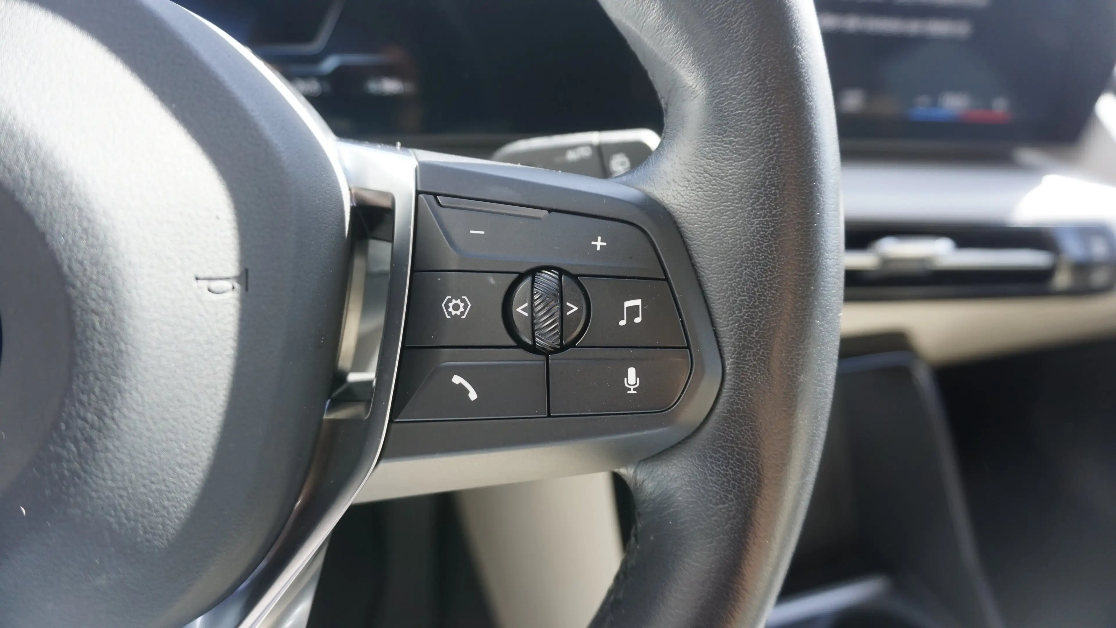 BMW iX1 xDrive30 StHz+StKlima+Navi+Kamera+ACC+SHZ+BT — photo 15