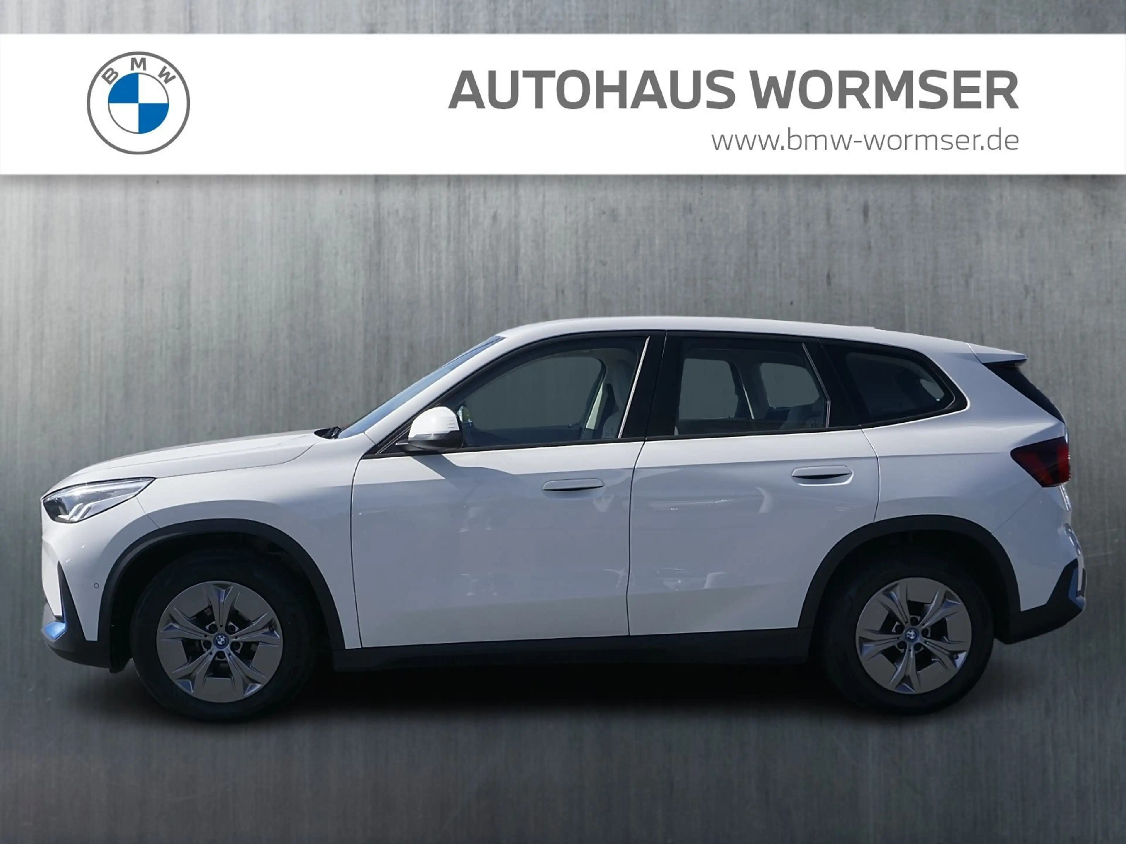 BMW iX1 xDrive30 StHz+StKlima+Navi+Kamera+ACC+SHZ+BT — photo 4
