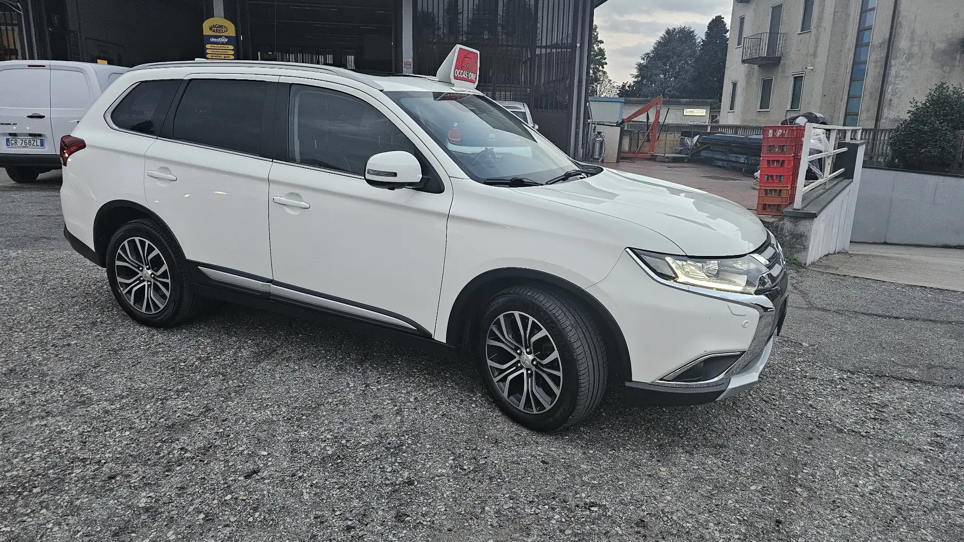 Mitsubishi Outlander 2.2 Instyle awd 7p.ti auto my17 - 2