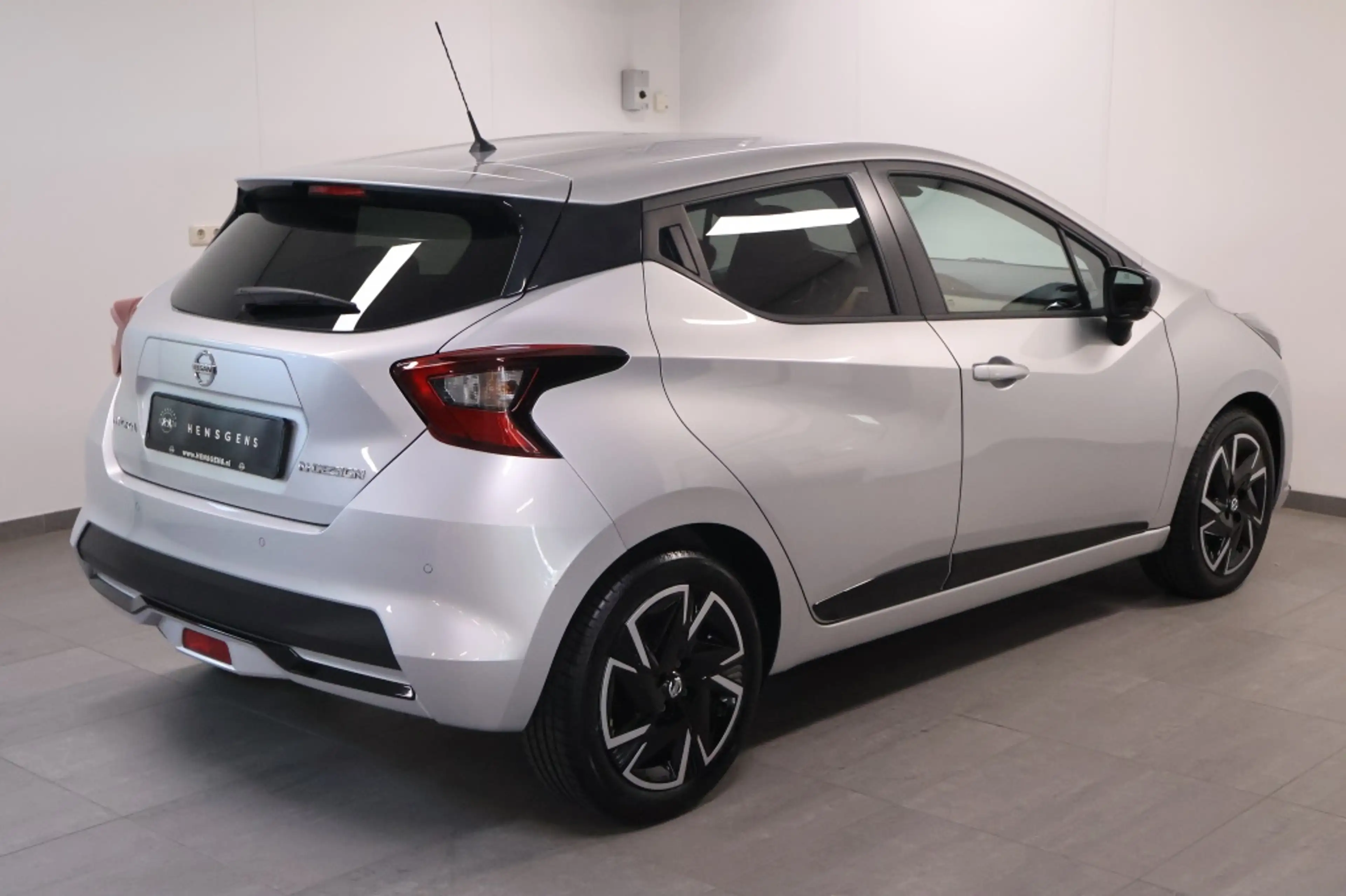 Nissan Micra 1.0 IG-T Tekna — photo 3