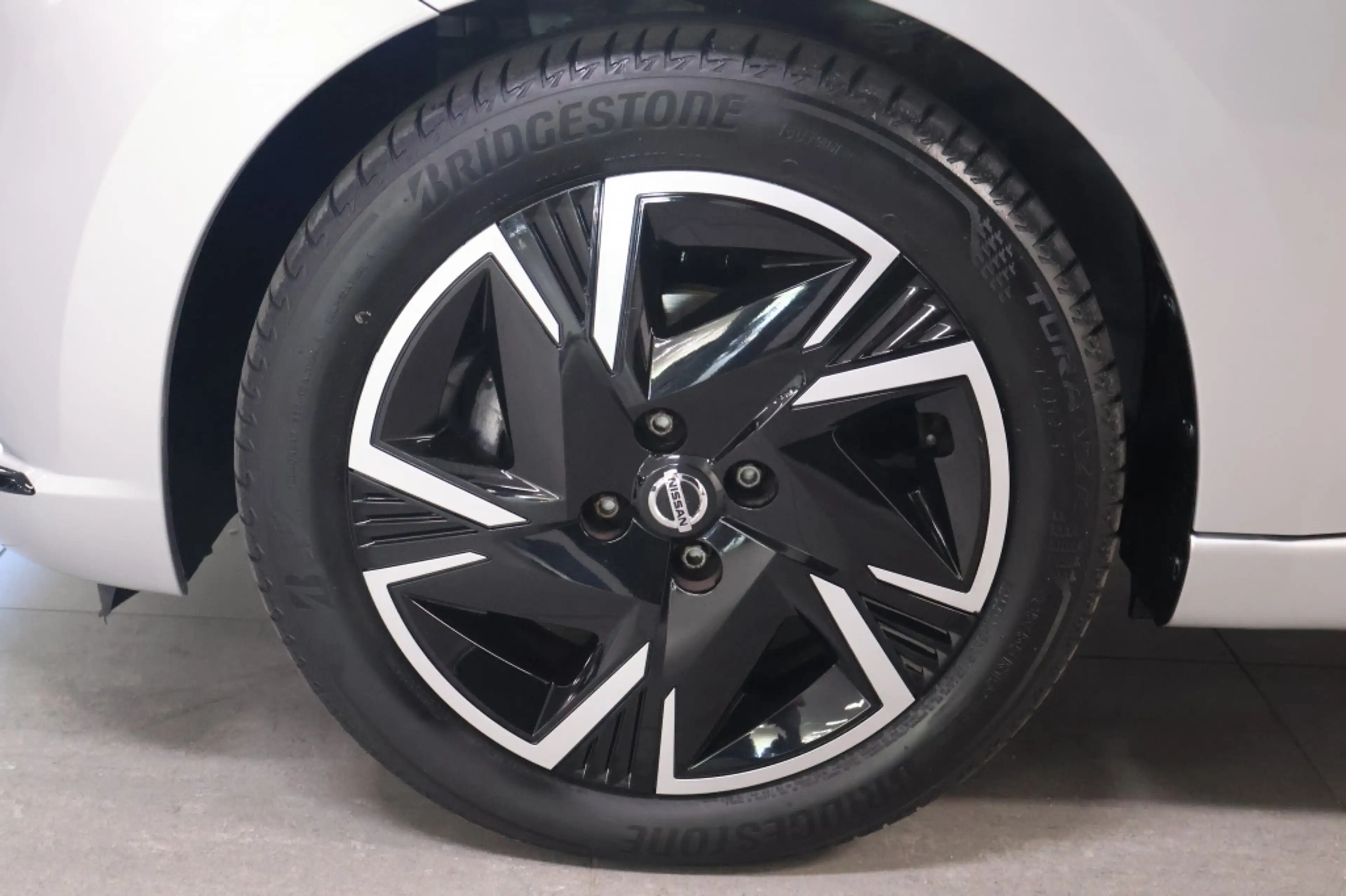 Nissan Micra 1.0 IG-T Tekna — photo 5
