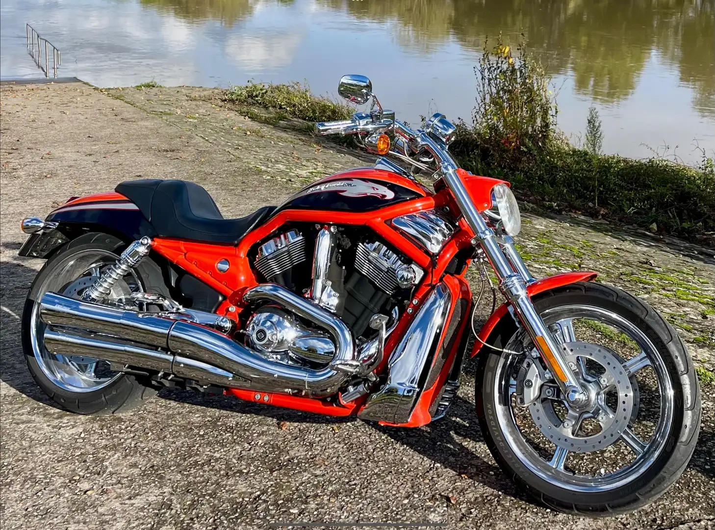 Harley-Davidson VRSC V-Rod VRSCSE Screamin Eagle CVO KessTech Orange - 1