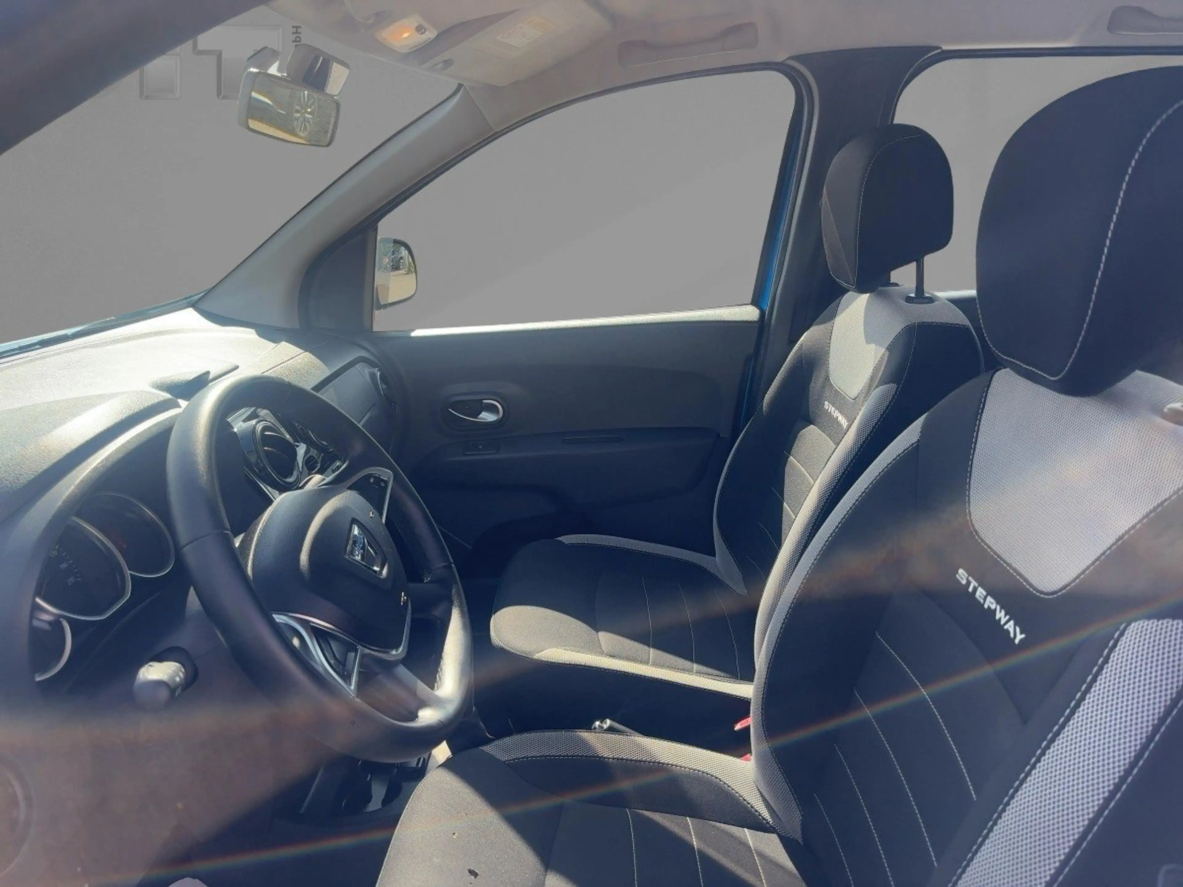 Dacia Lodgy 1.6 SCe 100 Stepway Navigation Klima Kamera — photo 9