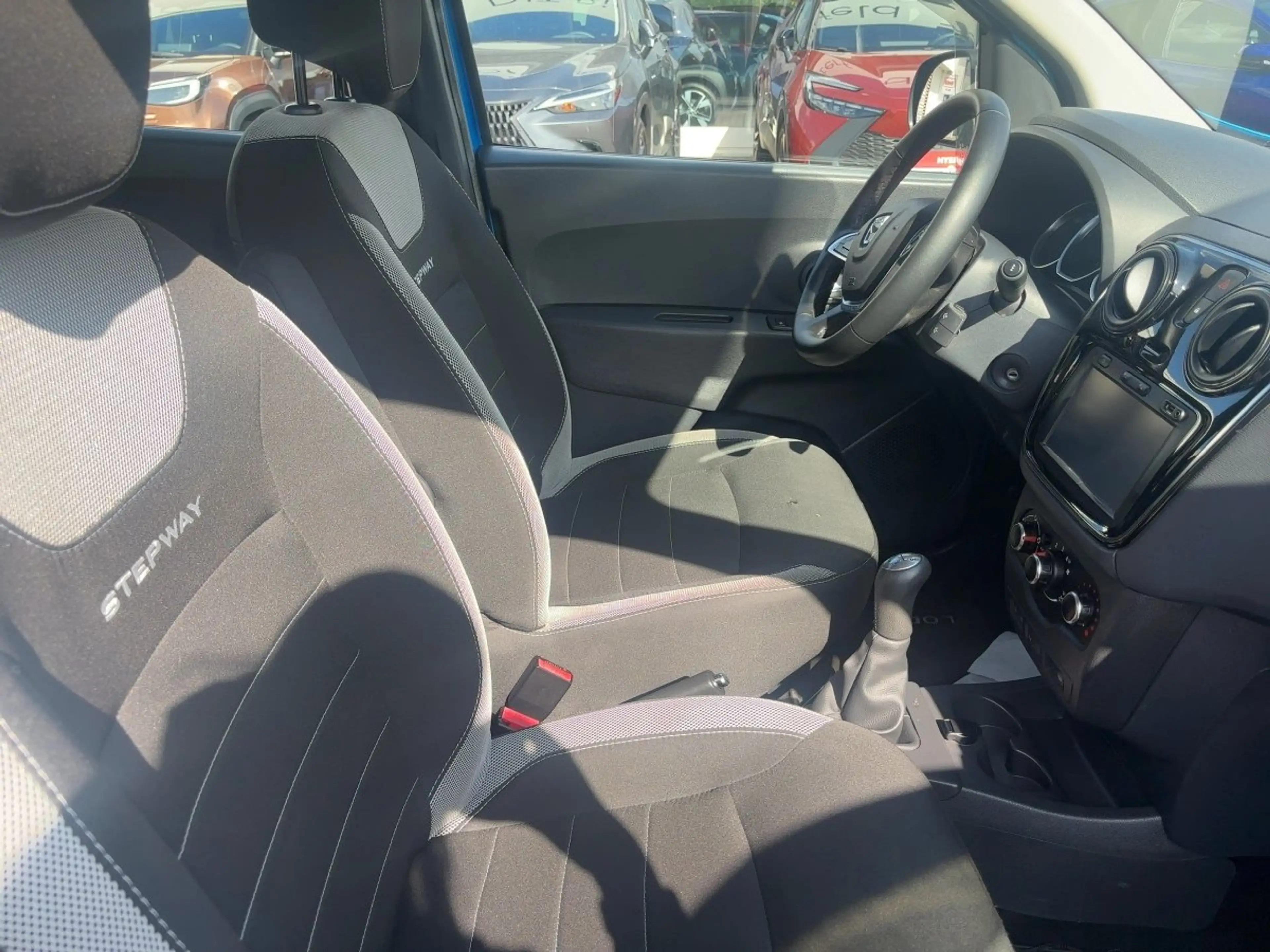 Dacia Lodgy 1.6 SCe 100 Stepway Navigation Klima Kamera — photo 13