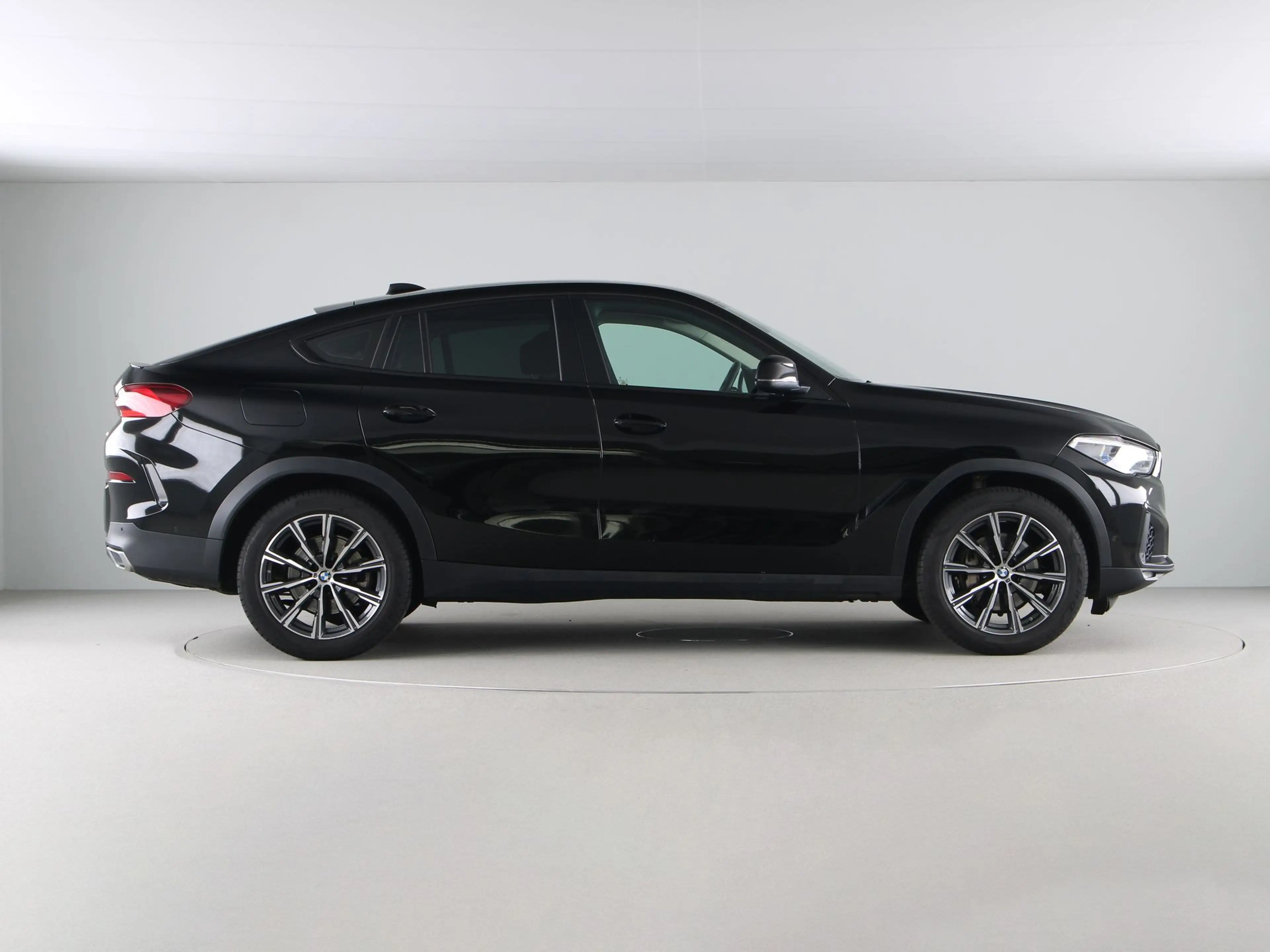 BMW X6 xDrive40i High Executive — photo 8