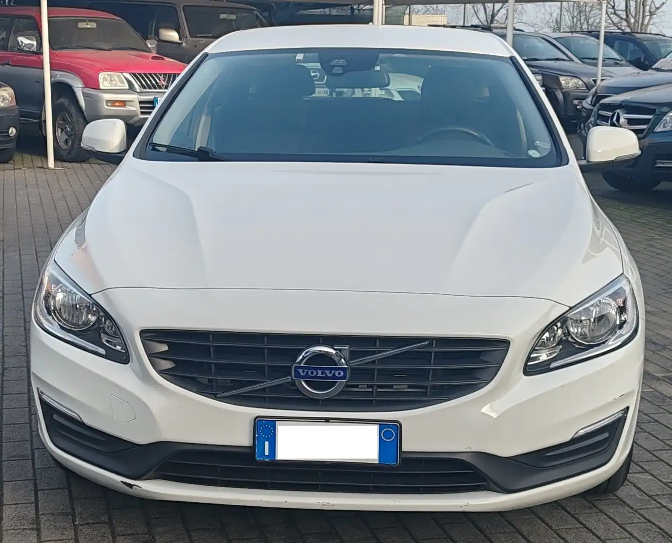 Volvo V60 V60 2.0 d2 Summum Bianco - 2