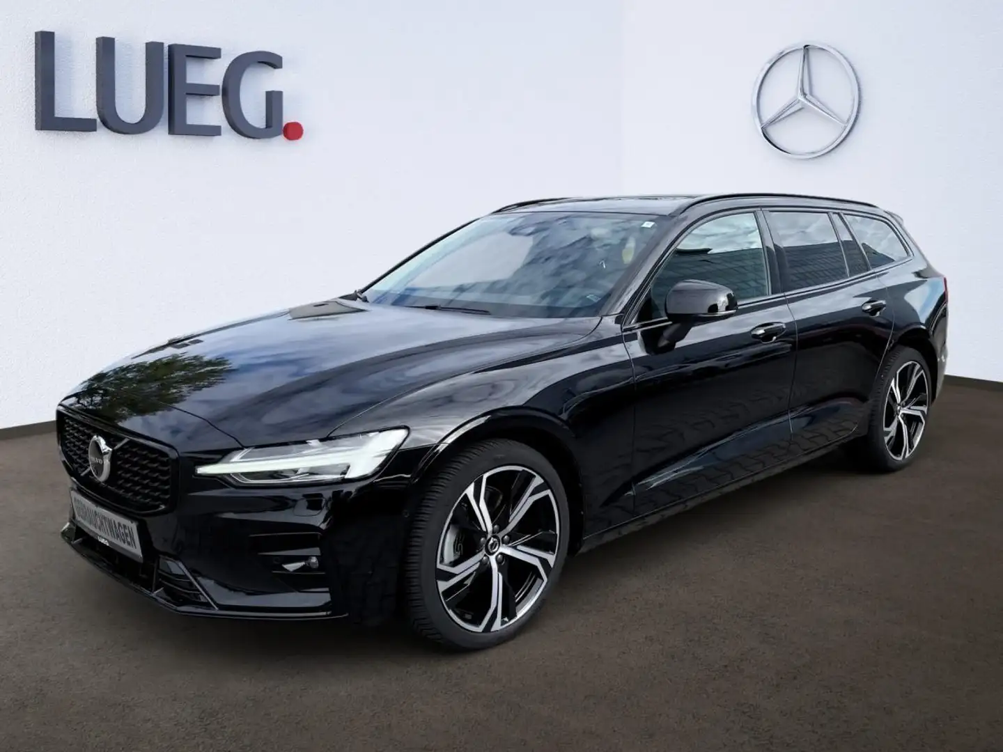 Volvo V60 B4 Plus Dark SHD+DRIVER+STANDHZG+DISTRONIC Schwarz - 2