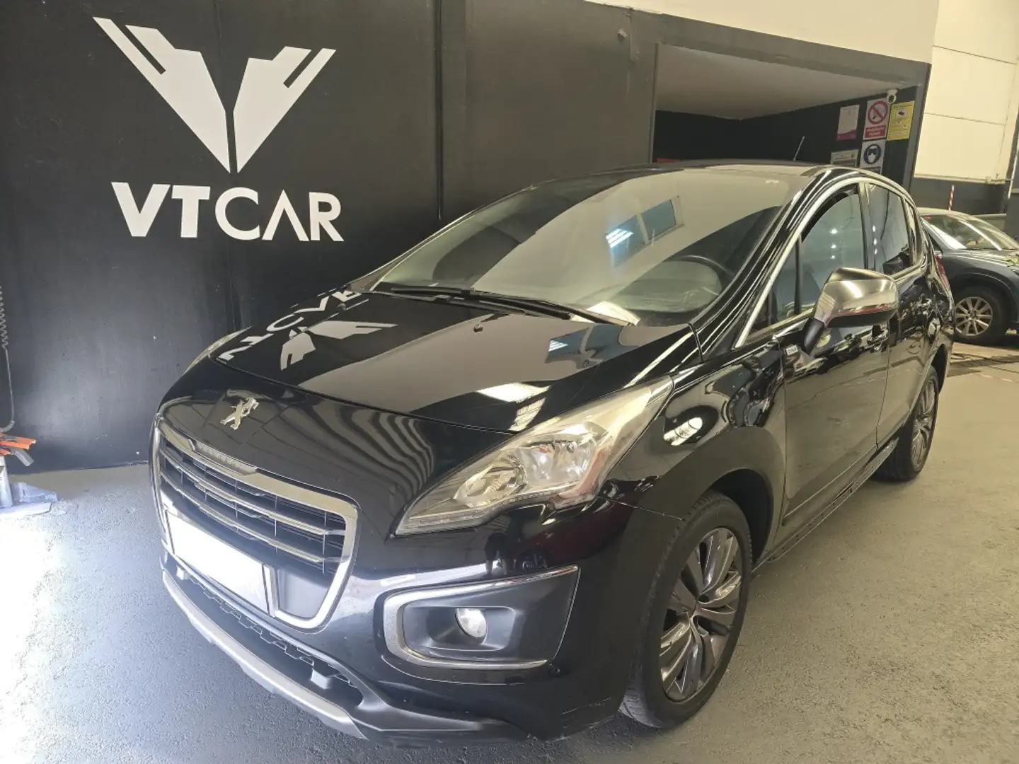 Peugeot 3008 2.0 BlueHDi Allure 150 Negro - 1
